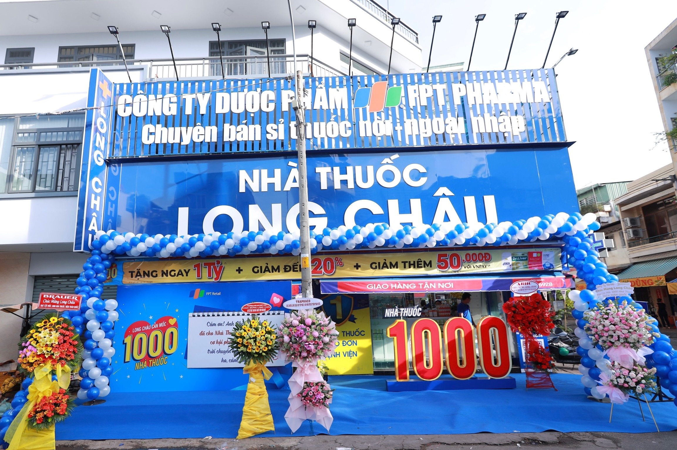 FPT Long Chau can moc 1.000 nha thuoc, vuot ke hoach mo rong nam 2022 hinh anh