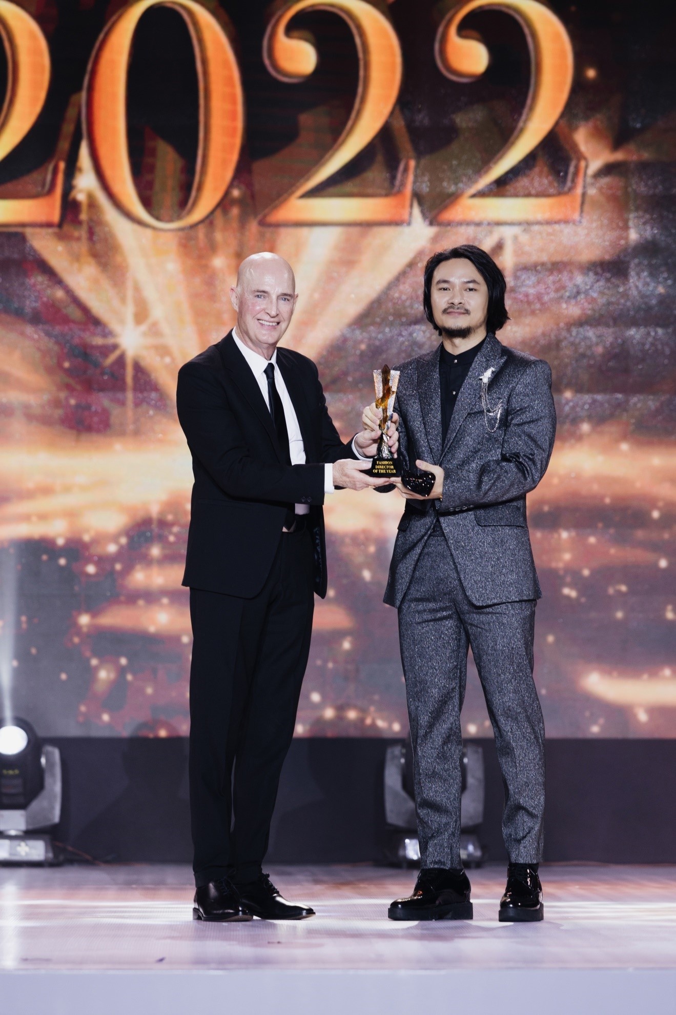 Hoa hau Viet Nam anh 1