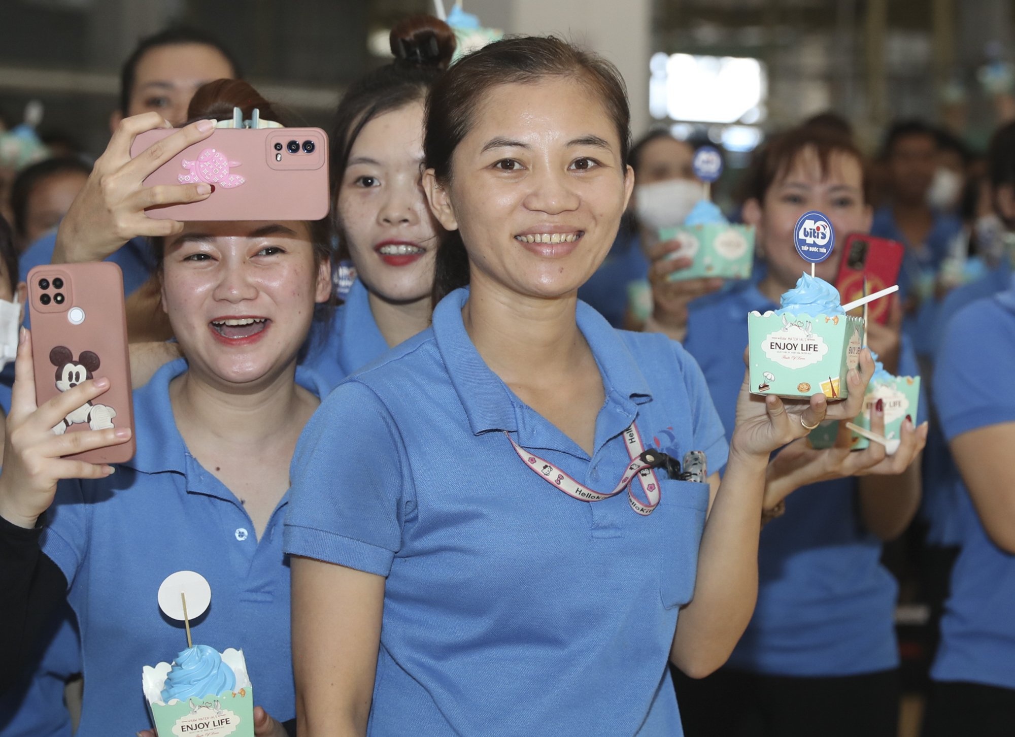 10.000 nhan vien tham du sinh nhat Biti's tuoi 40 hinh anh