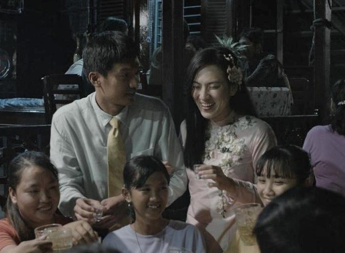 'Tro tan ruc ro' - ngon lua cua bi thuong lan khao khat hinh anh