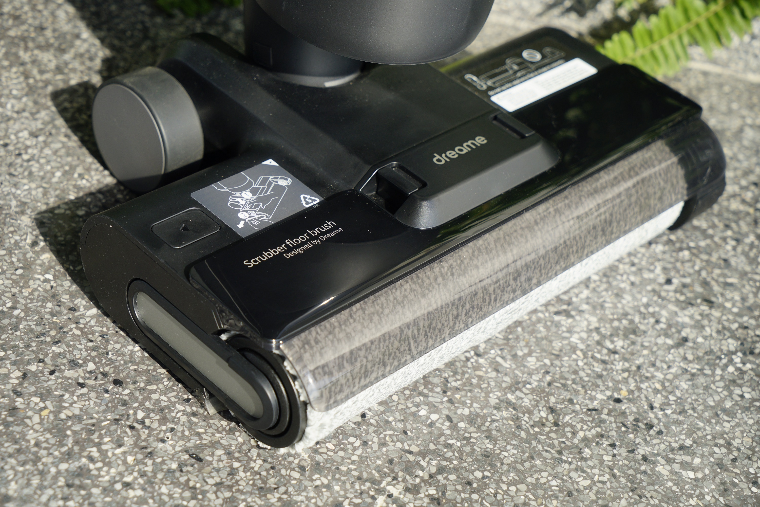 May lau san kiem hut bui cam tay Dreame M12 hinh anh