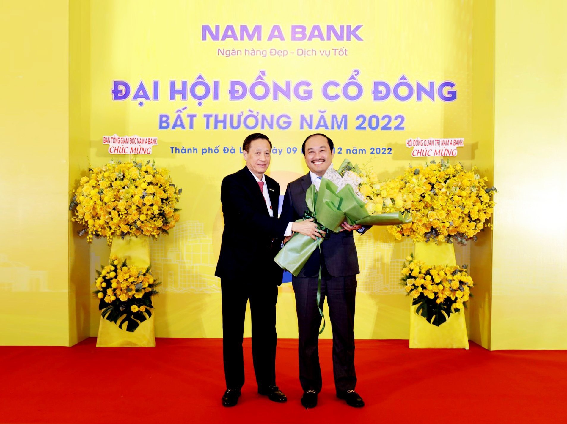 Dai hoi dong co dong bat thuong Nam A Bank kien toan cong tac nhan su hinh anh