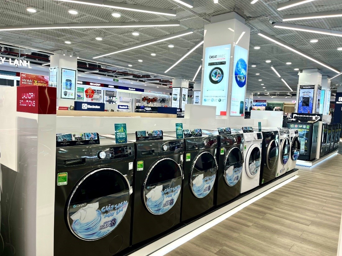 Casper,  sale cuoi nam anh 1