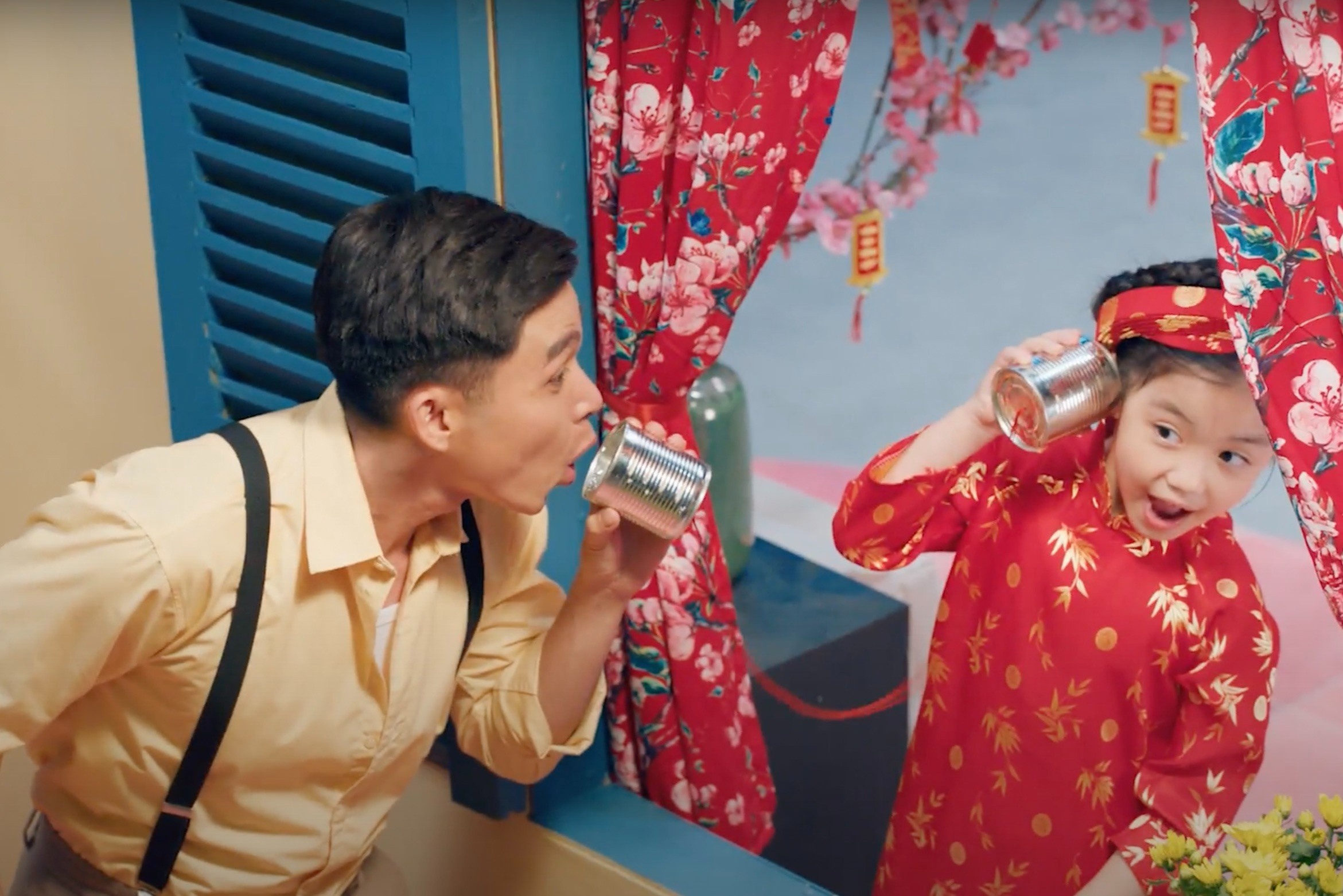 Jun Pham, chi Cano dua fan quay ve tuoi tho day ap tieng cuoi hinh anh