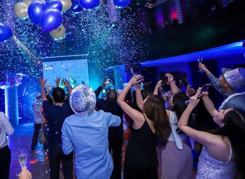 Sheraton Saigon chao don mua le hoi cuoi nam hinh anh