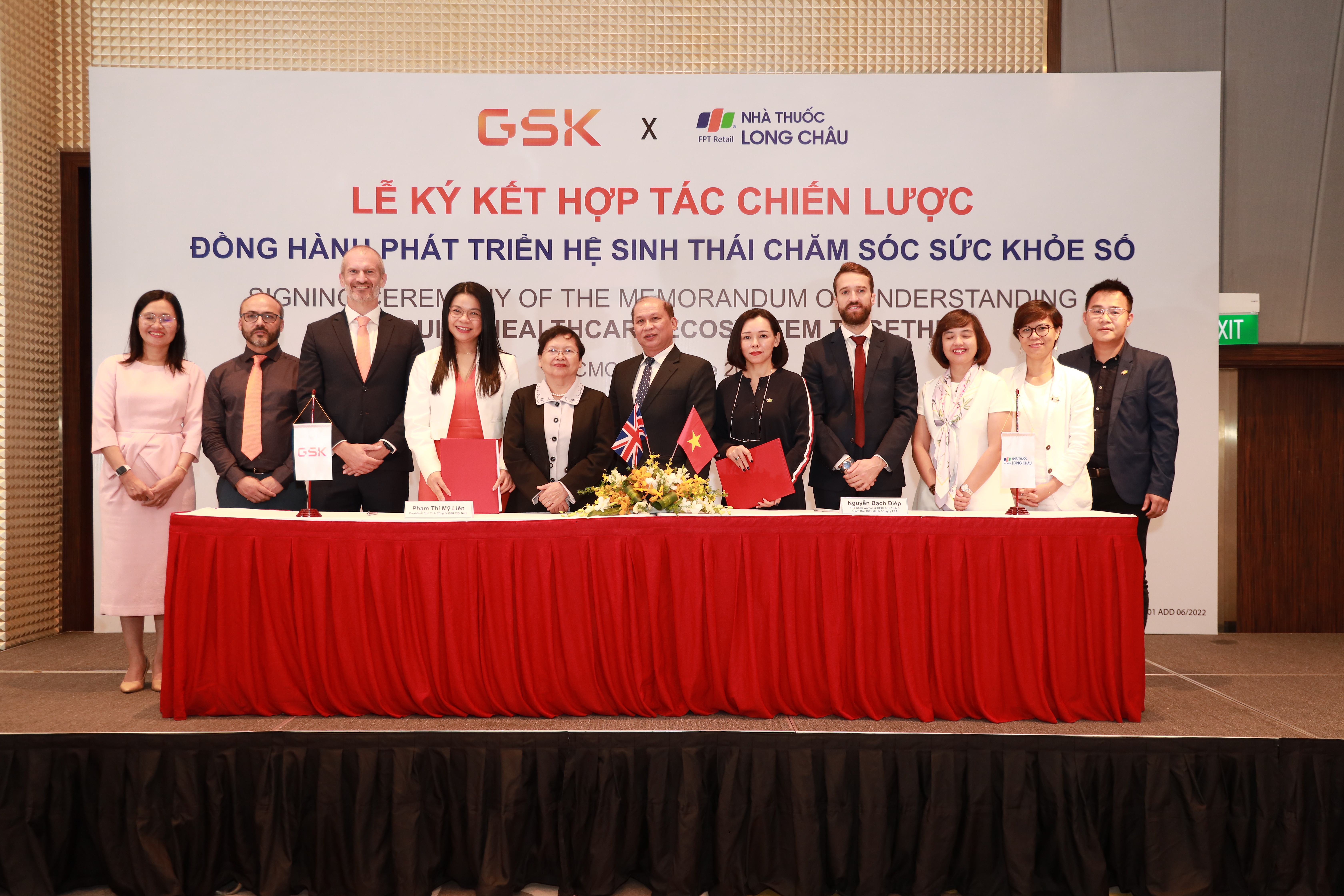 FPT Long Chau,  1.000 nha thuoc anh 4