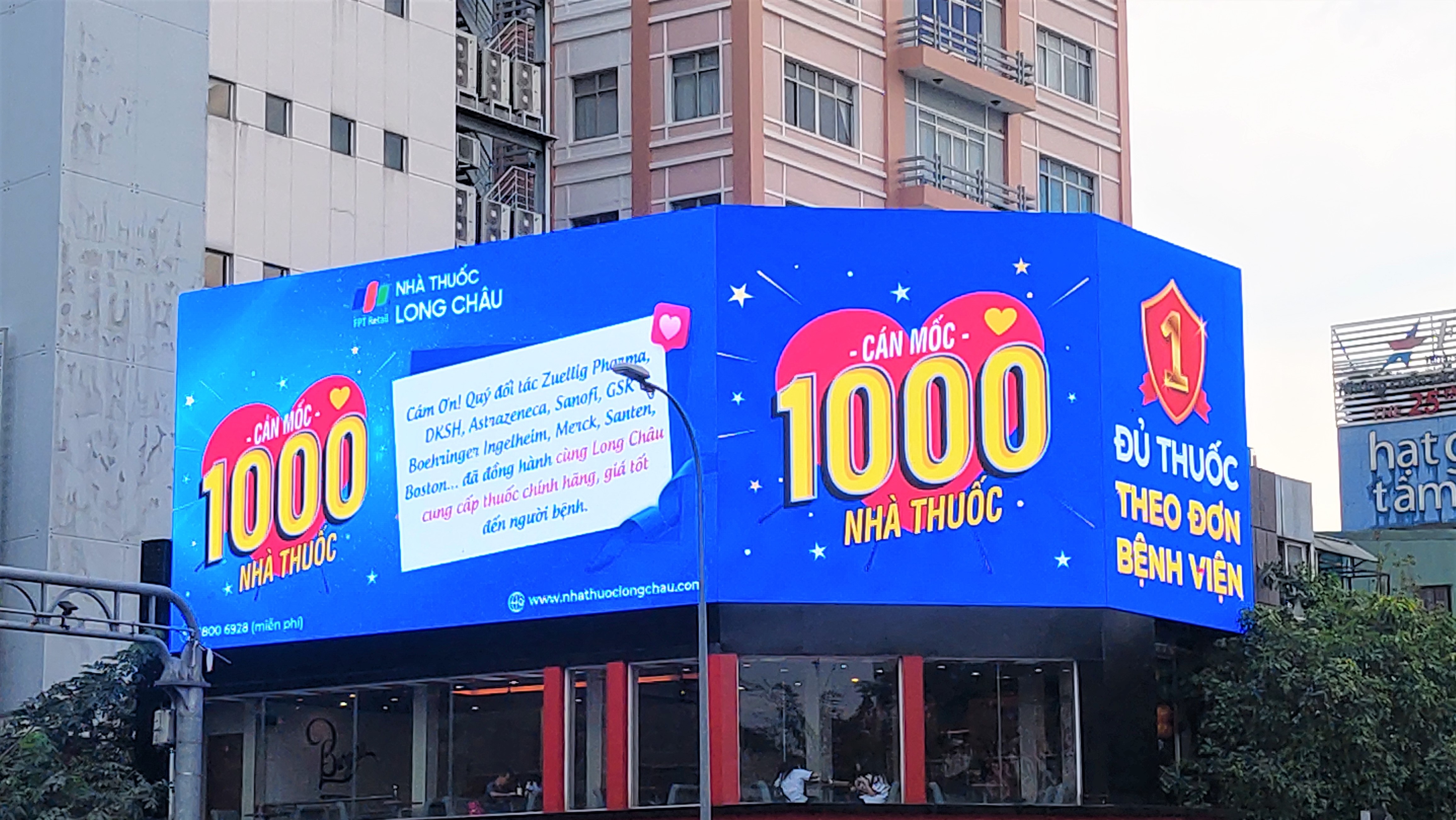 FPT Long Chau,  1.000 nha thuoc anh 8