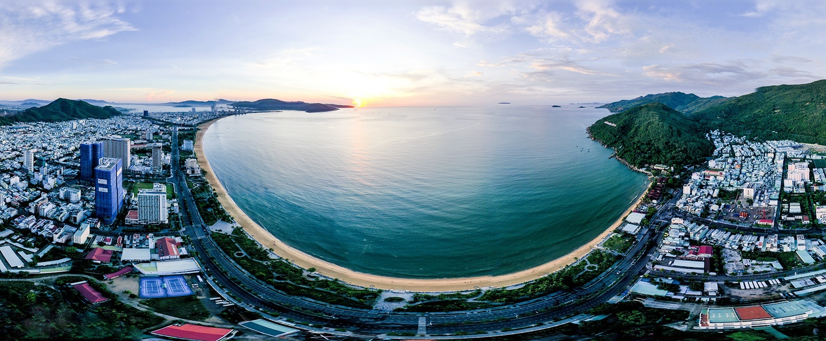 MerryLand Quy Nhon anh 1