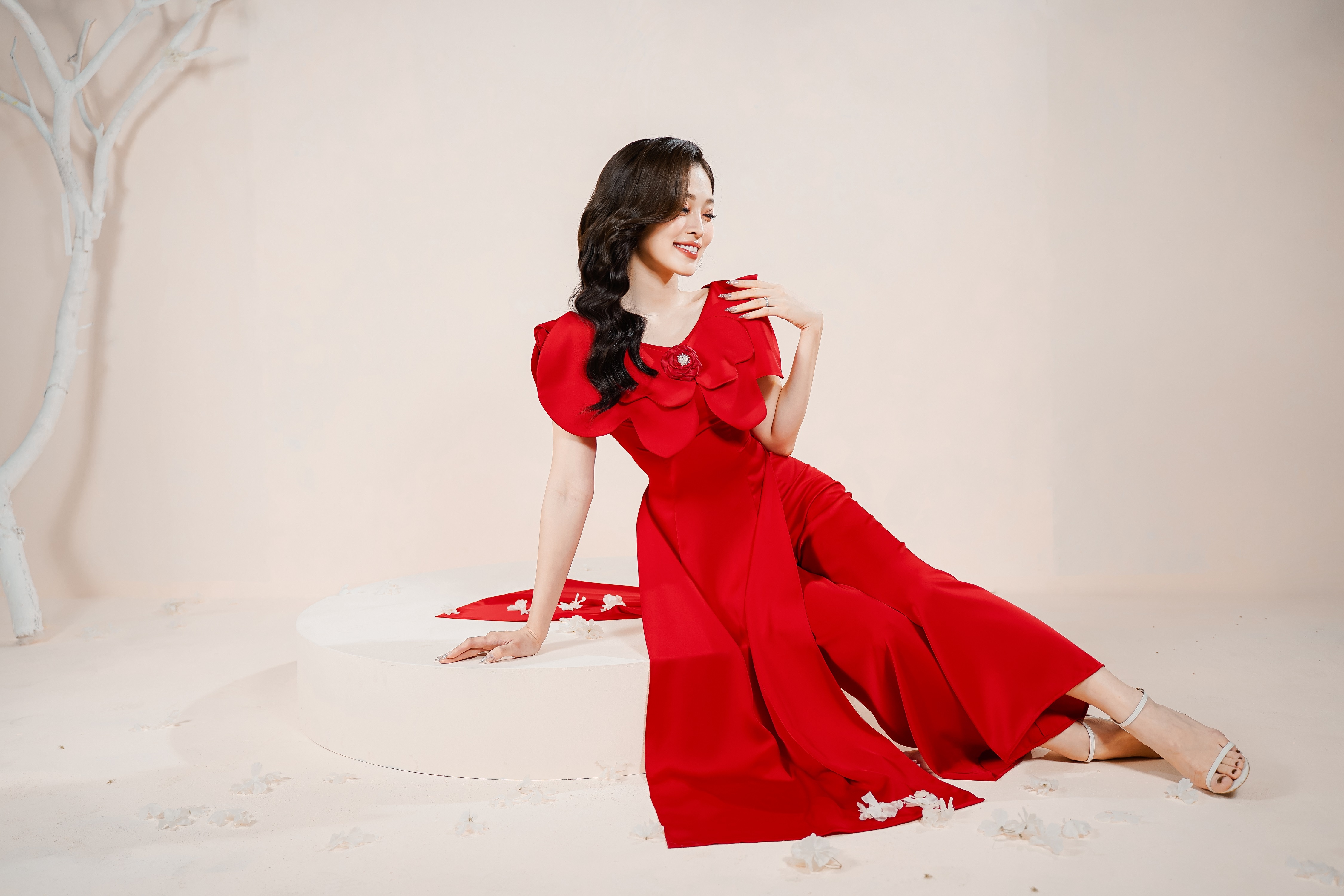 Vivika,  Bui Phuong Nga anh 1