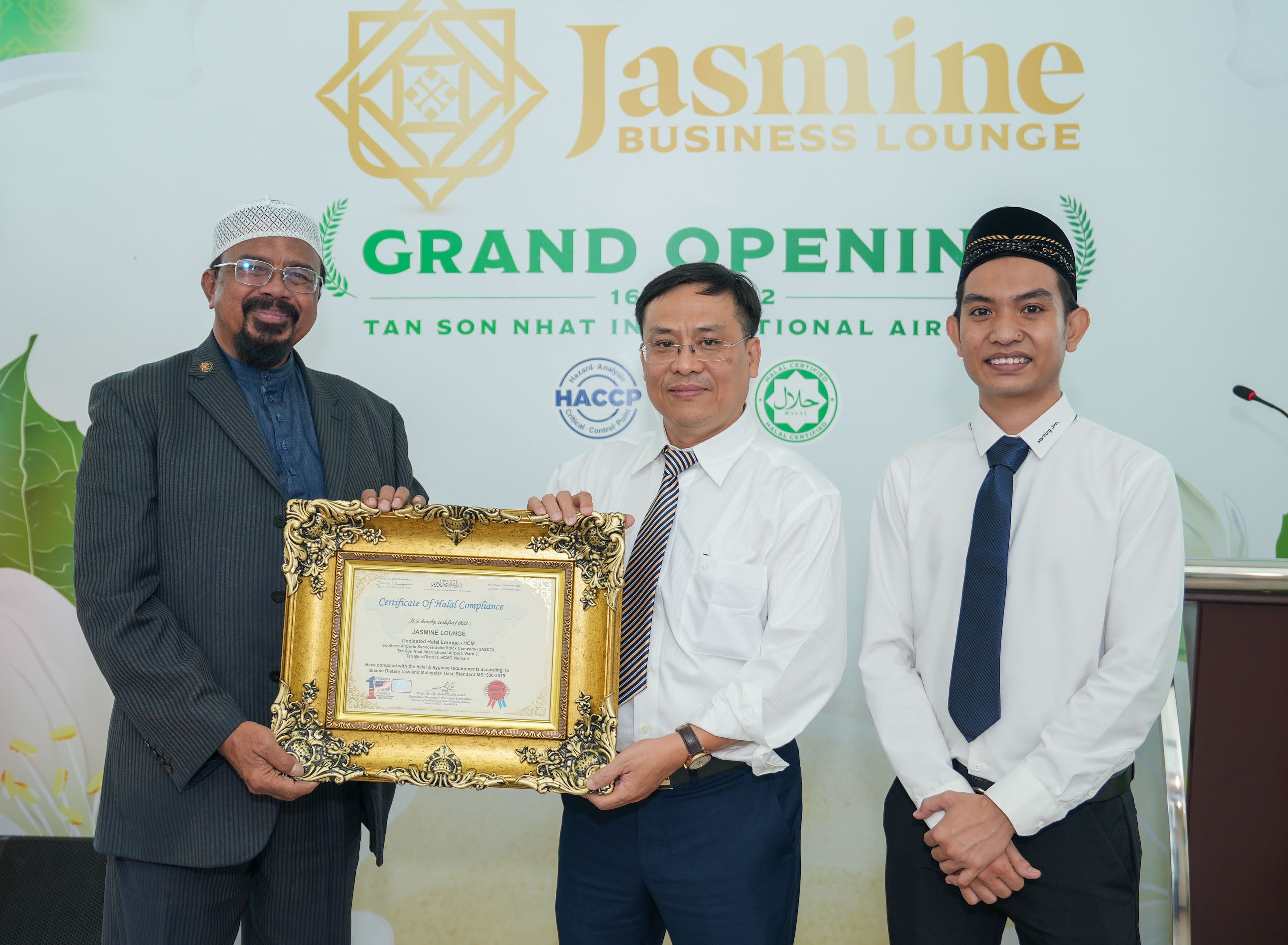 Phong cho thuong gia dau tien danh cho khach Hoi giao tai Viet Nam hinh anh