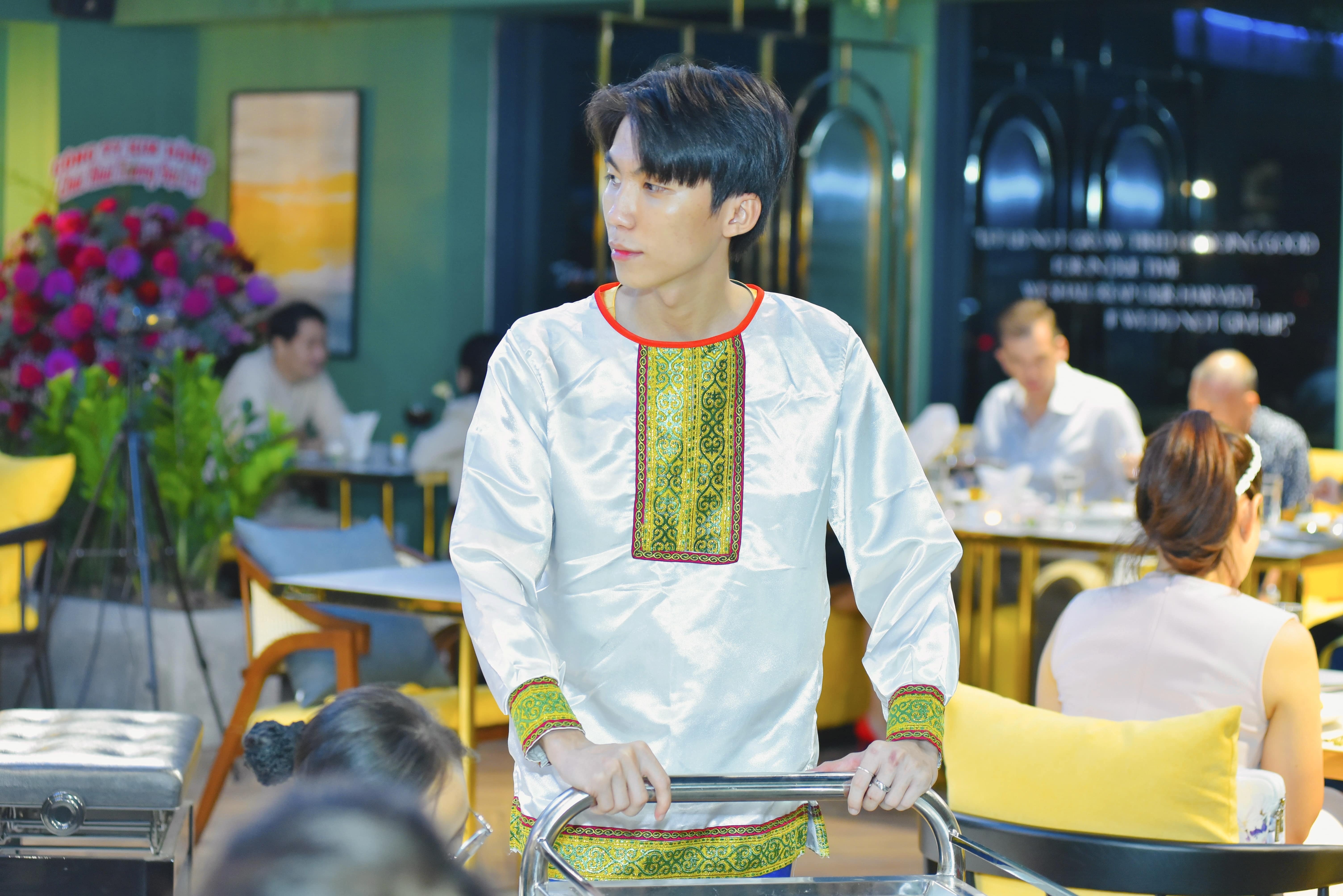 Nha hang hang sang anh 3