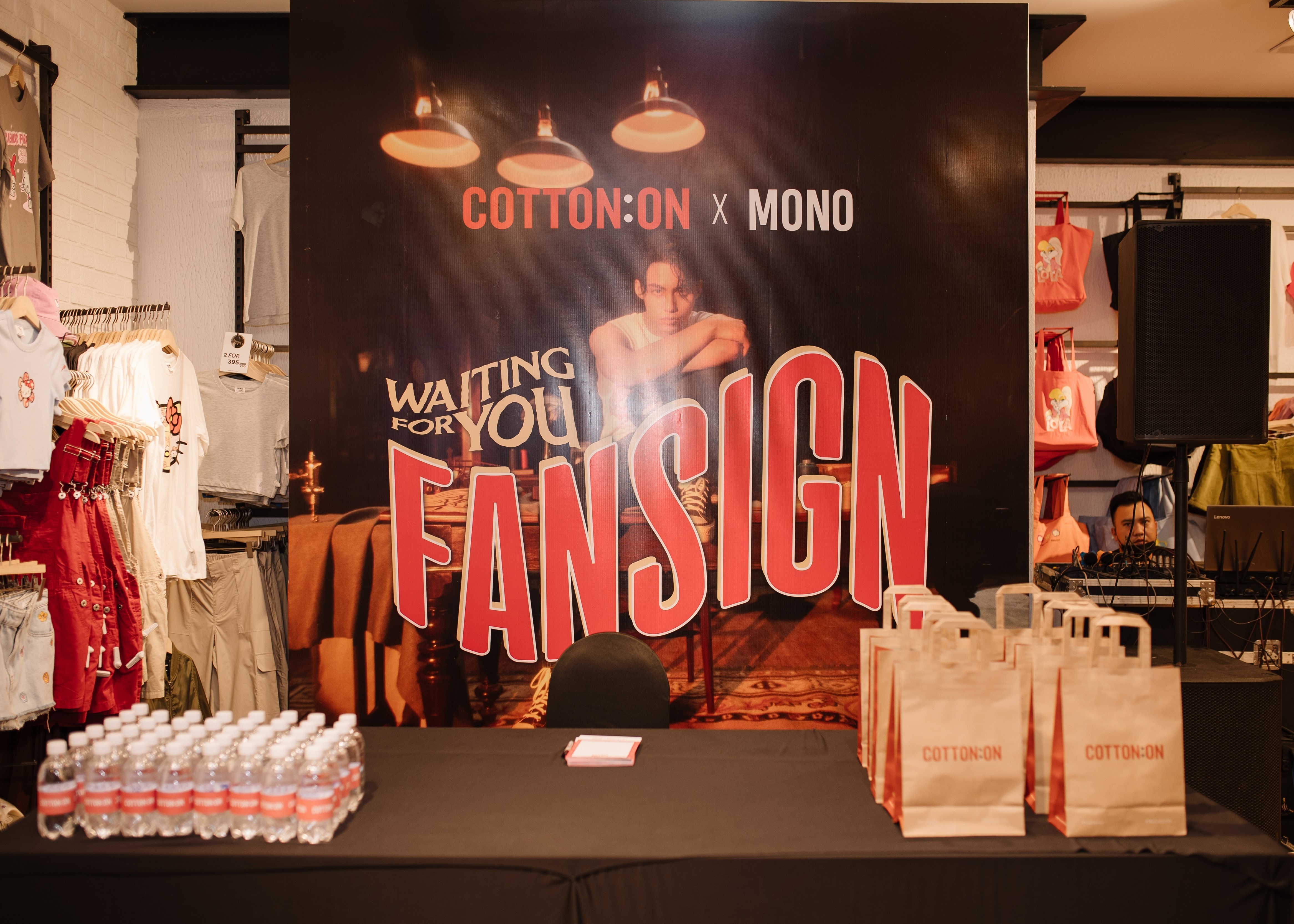 MONO,  Cotton On anh 1