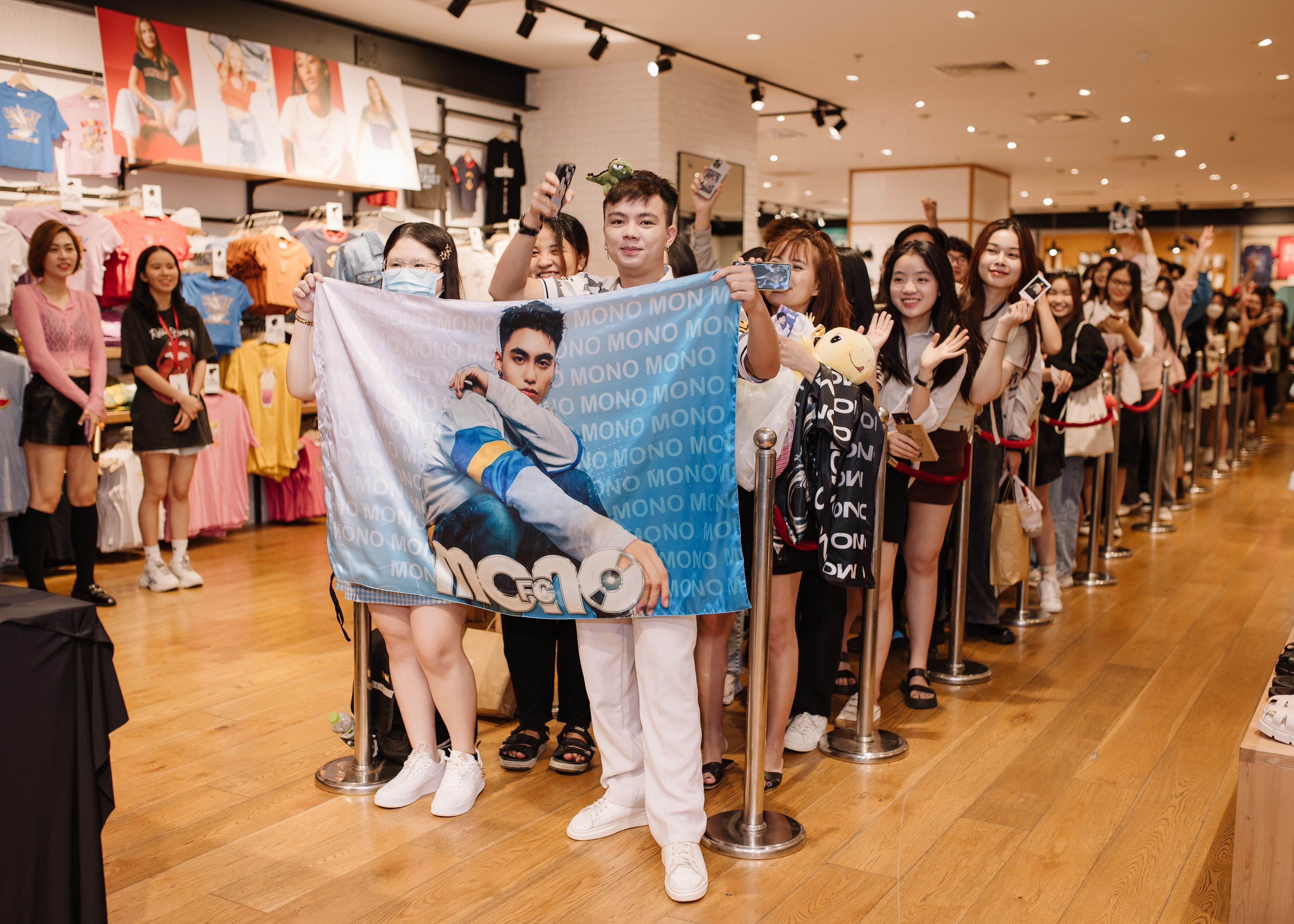 MONO, Cotton On ảnh 3 MONO, Cotton On anh 3