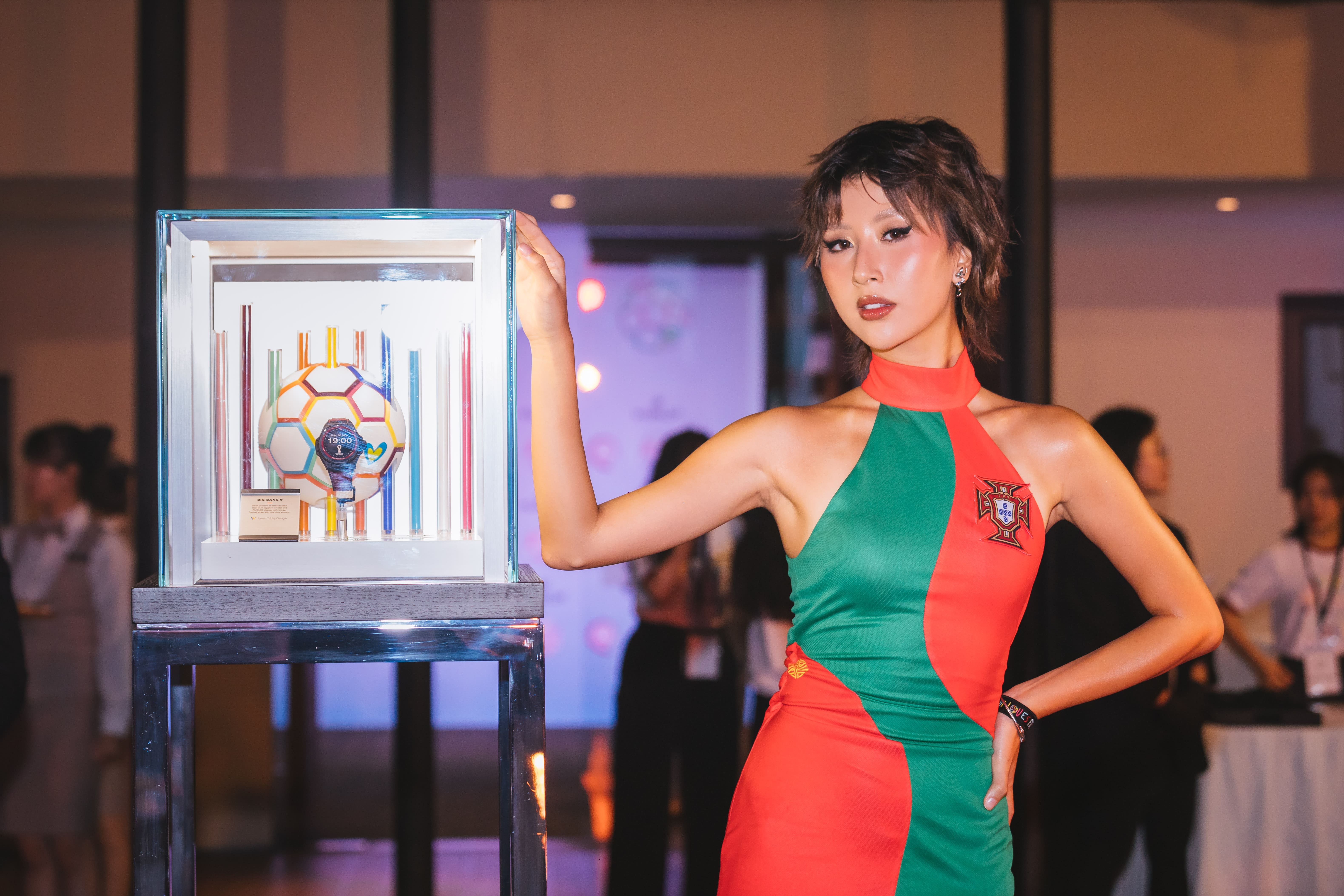 Hublot tao diem nhan voi 'FIFA World Cup Qatar 2022 Viewing Party' hinh anh