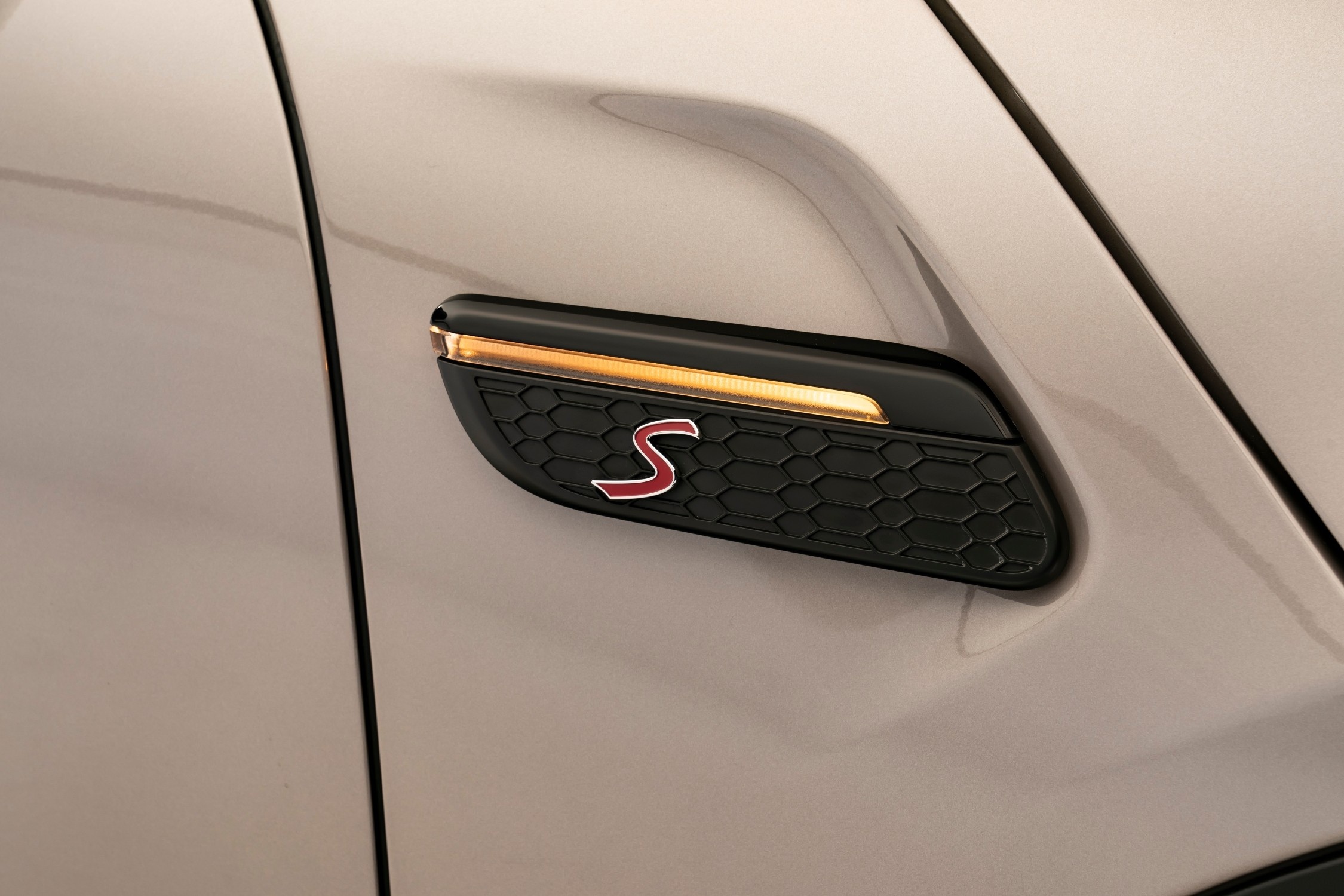 Thaco Auto,  MINI Cooper S 3-cua anh 4