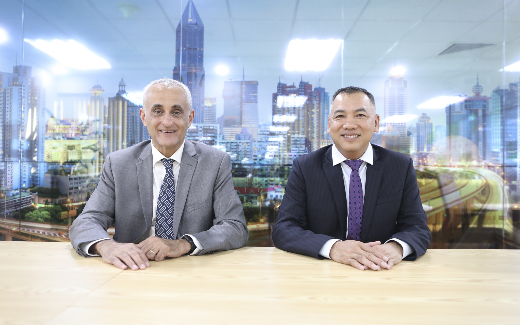 Schneider Electric anh 5