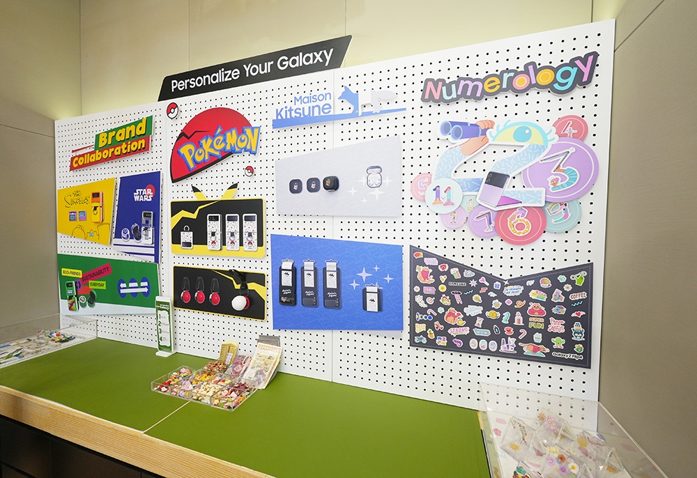 Galaxy Z Flip4 ảnh 1 Galaxy Z Flip4 anh 1