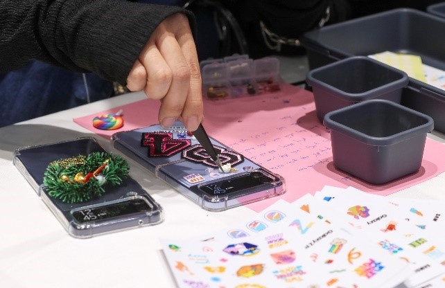 Galaxy Z Flip4 ảnh 4 Galaxy Z Flip4 anh 4