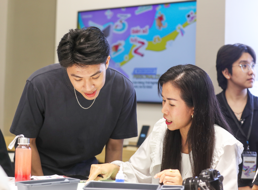 Galaxy Z Flip4 ảnh 5 Galaxy Z Flip4 anh 5