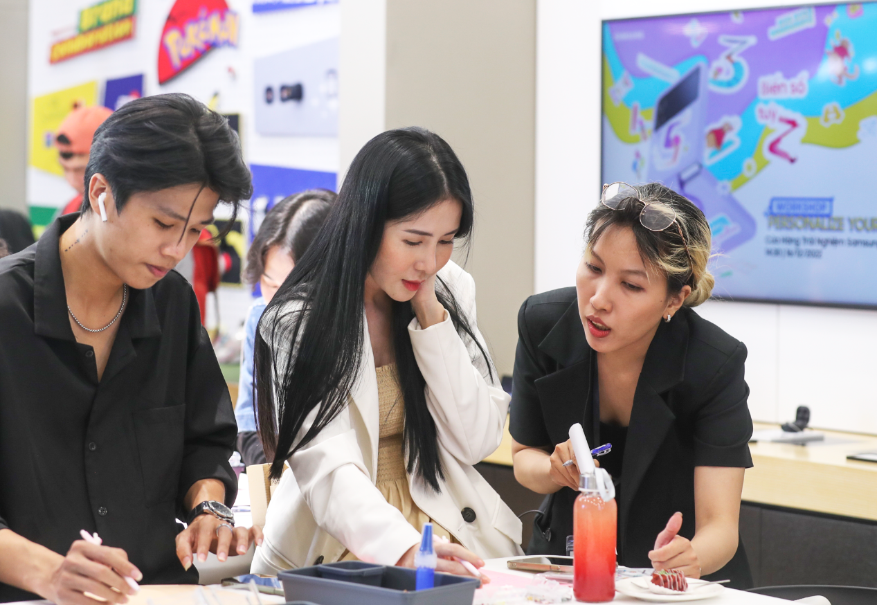 Galaxy Z Flip4 ảnh 6 Galaxy Z Flip4 anh 6