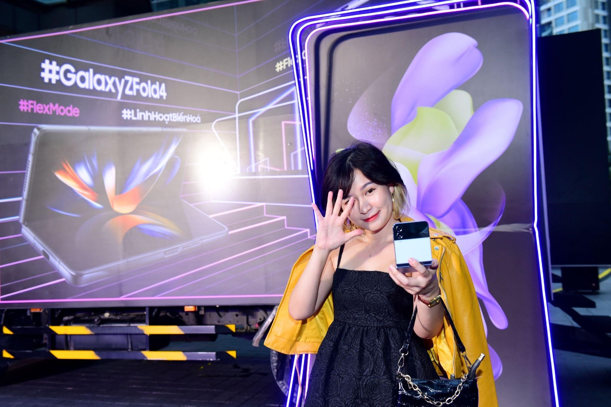 Galaxy Z Flip4 anh 12