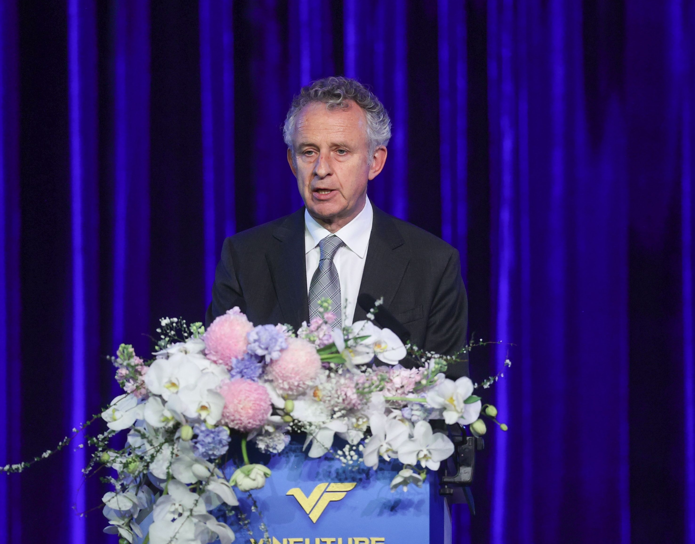 Chu tich Hoi dong VinFuture: 'Giai se tai dinh hinh the gioi hau dich' hinh anh