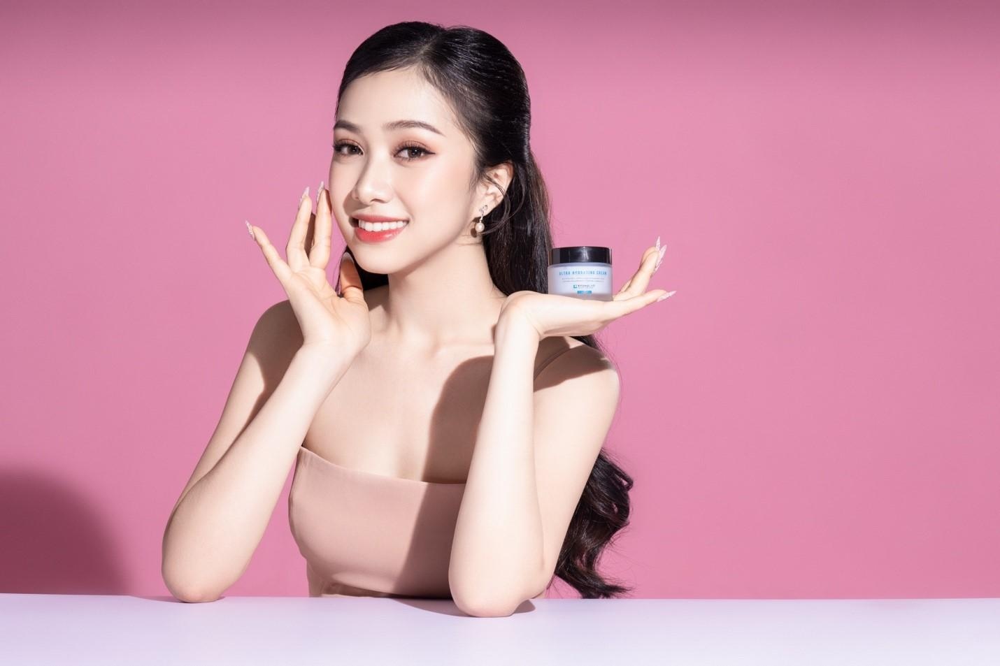 Top 35 thi sinh Hoa hau Viet Nam khoe sac cung my pham KyungLab hinh anh