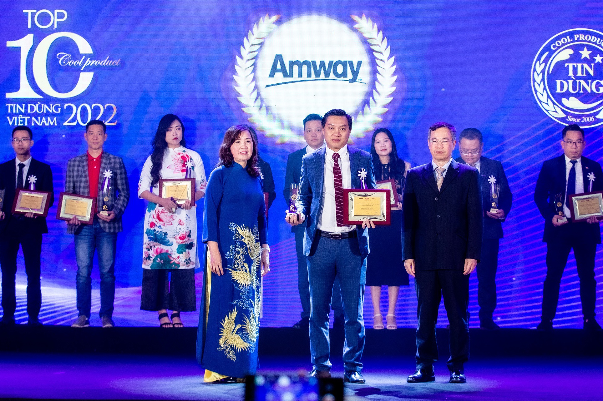 Nutrilite vao top 10 tin dung nhom nganh san pham cham soc suc khoe hinh anh