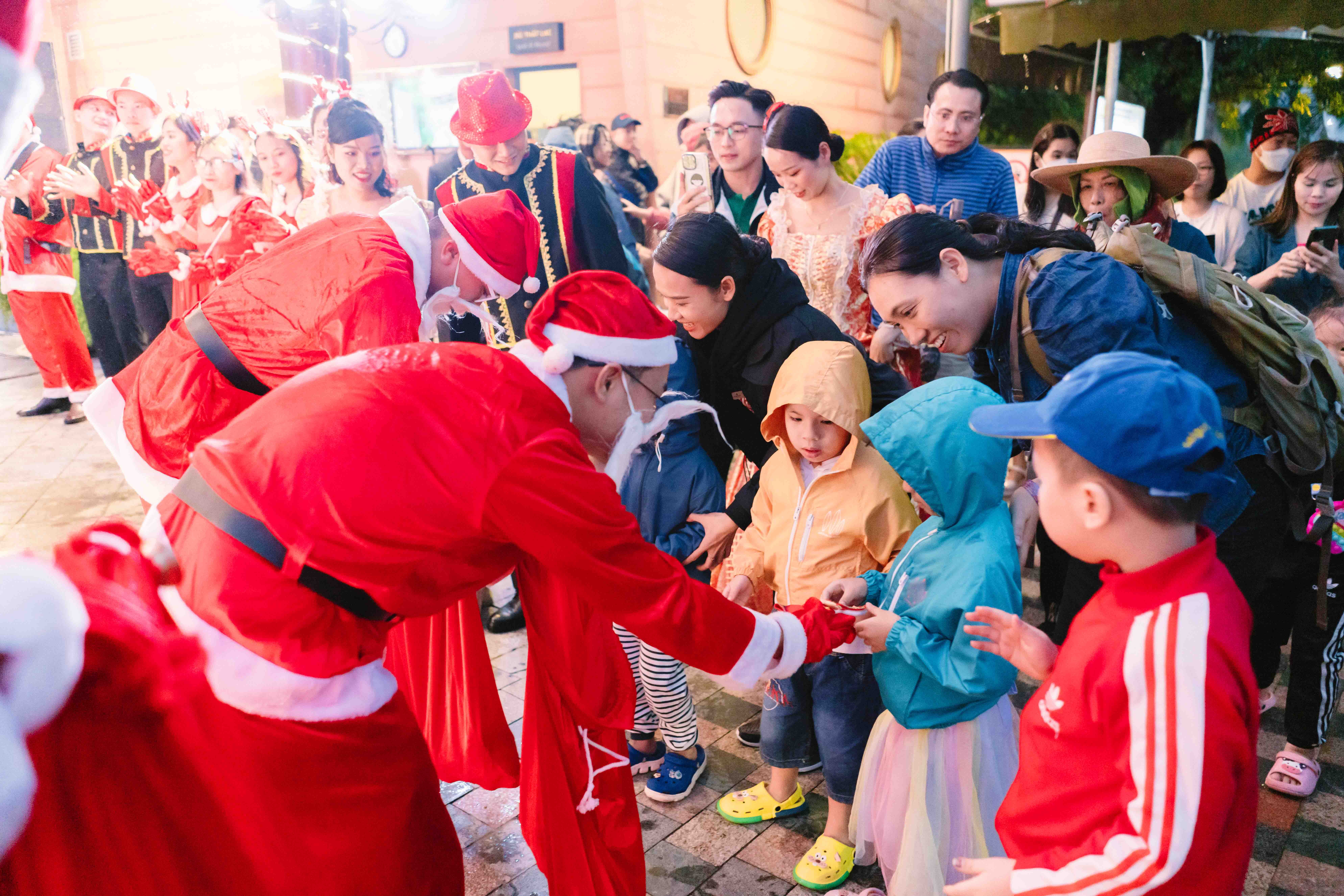 dien mao le hoi anh 13