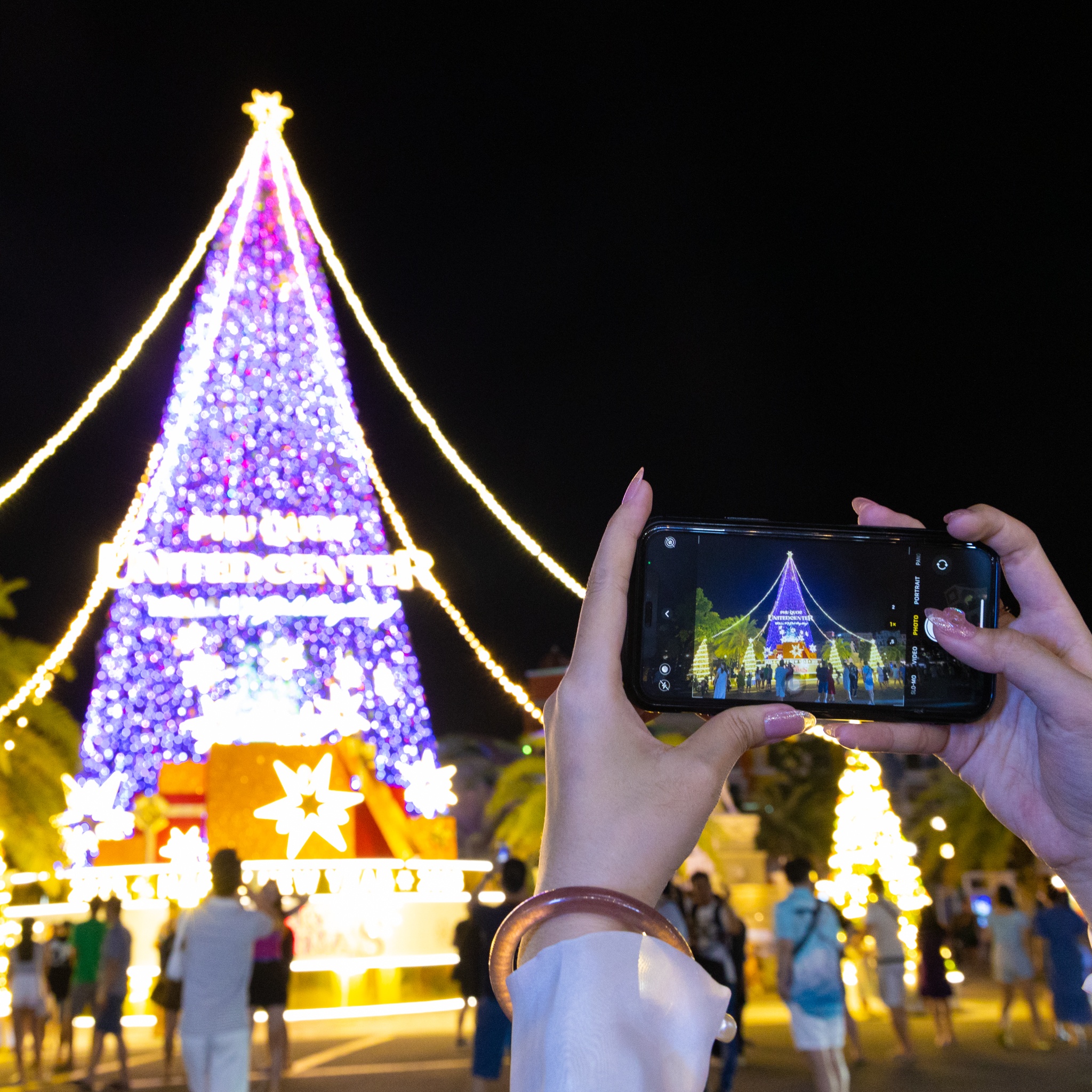 dien mao le hoi anh 4