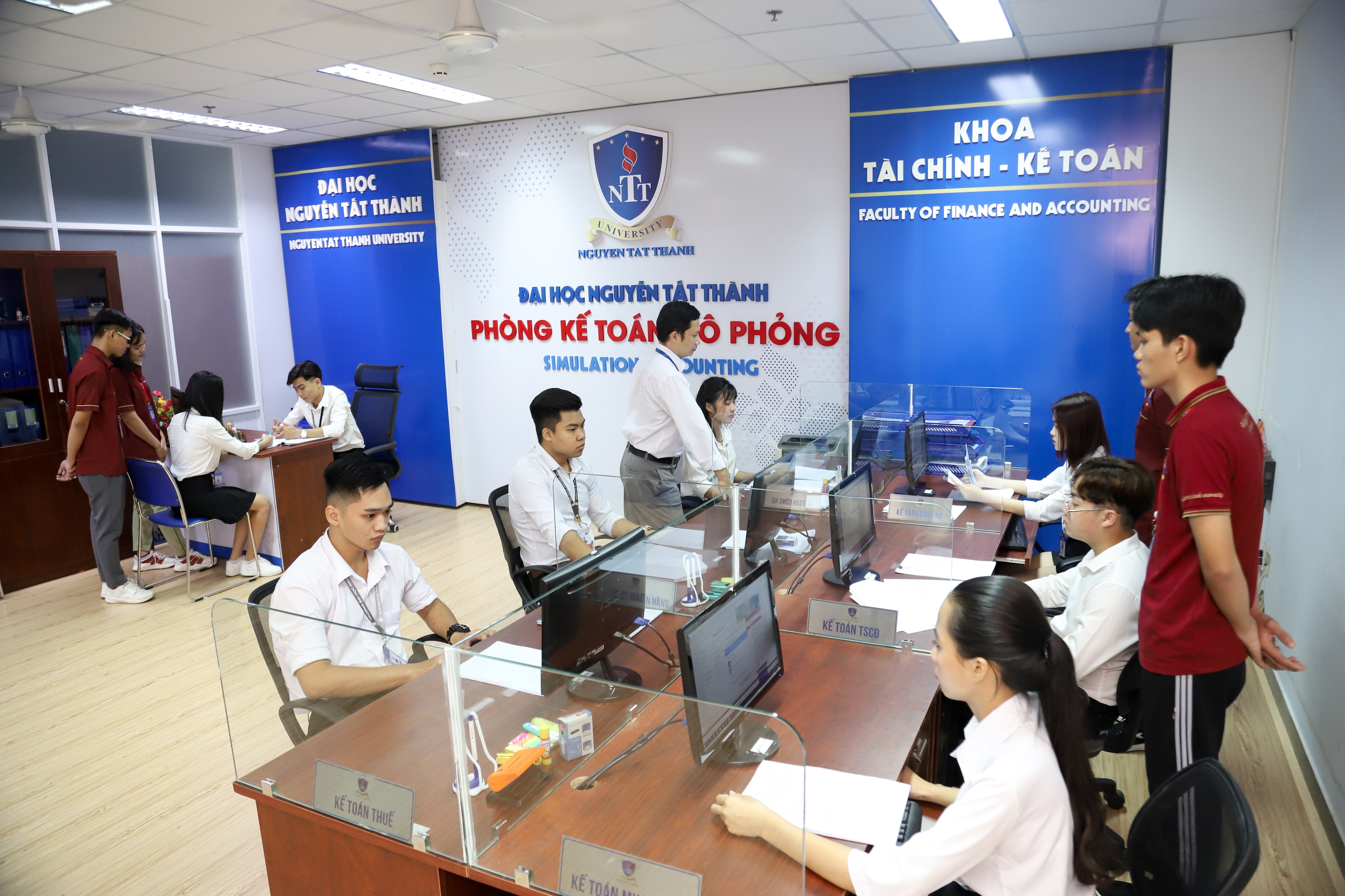 Đại học,  Nguyễn Tất Thành ảnh 3 Dai hoc,  Nguyen Tat Thanh anh 3