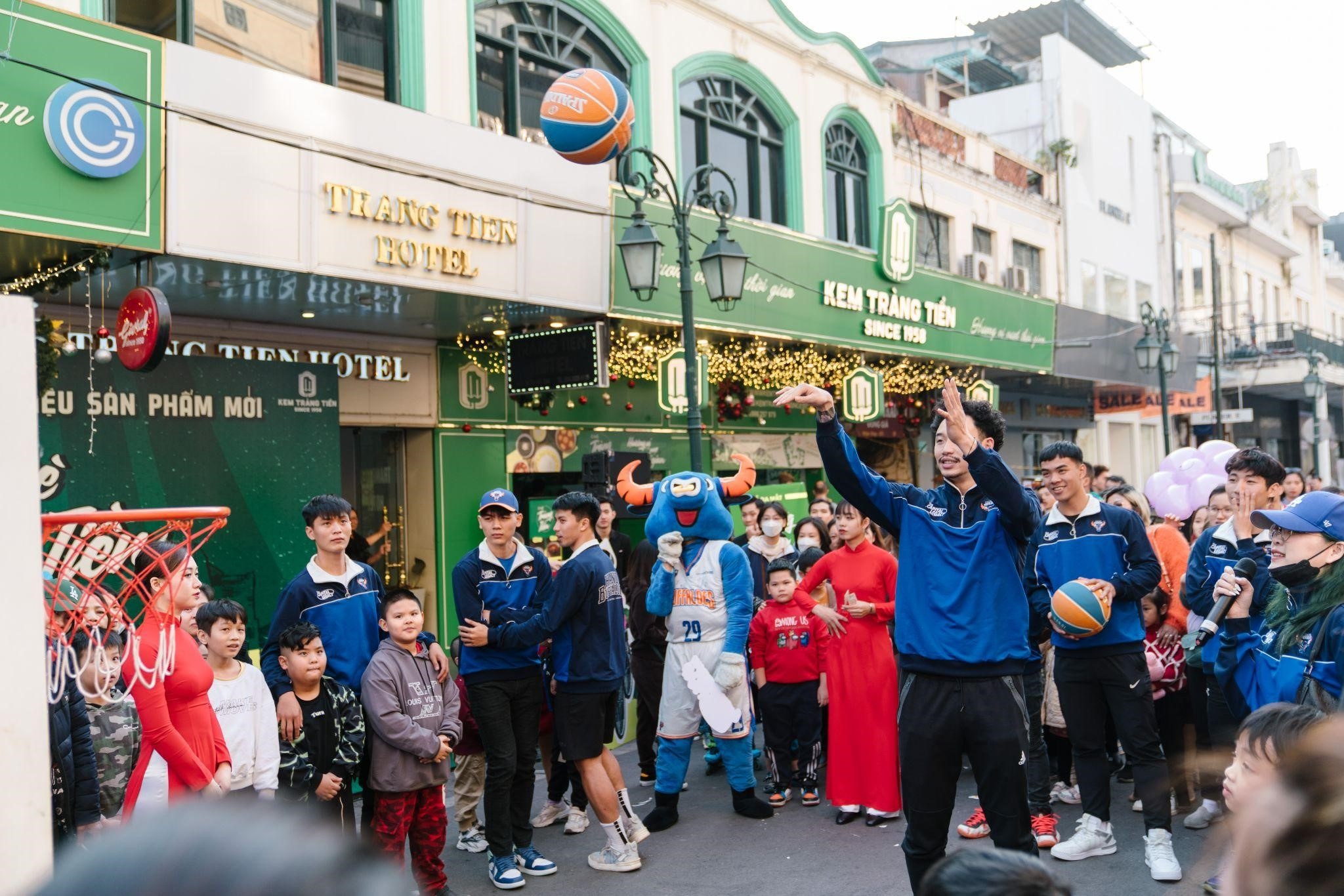 Che Trang Tien anh 2