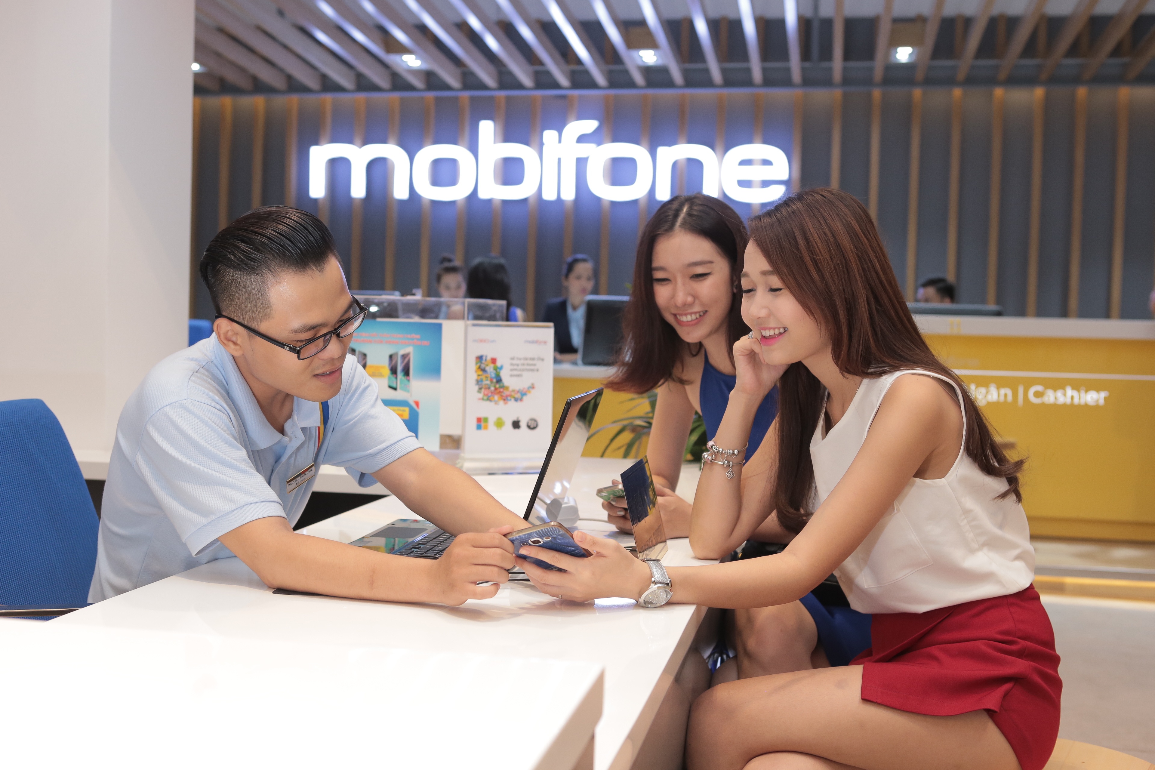 MobiFone tuyen dung nhan su quy mo lon, di lam sau Tet hinh anh