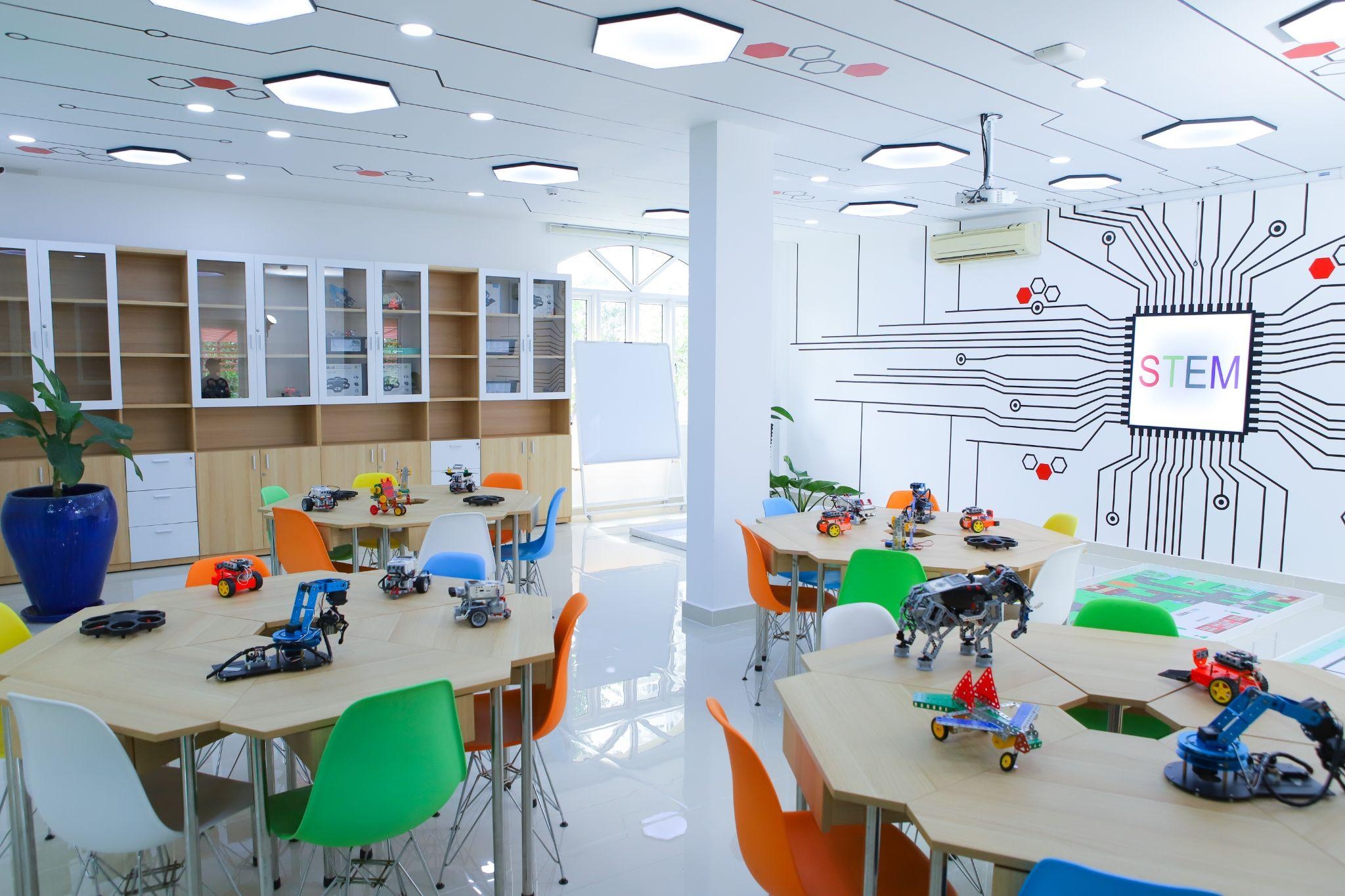 Truong Quoc te A chau anh 2