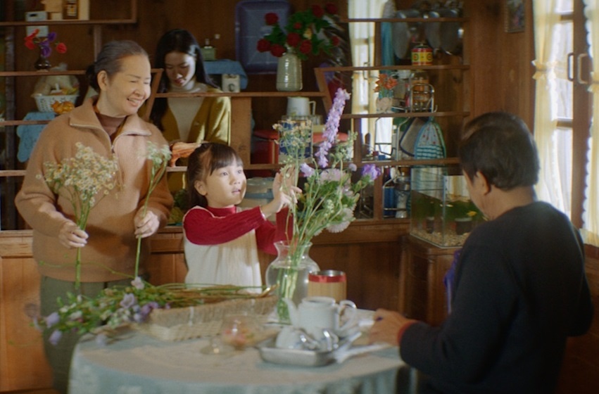 Bay to yeu thuong den cha me dip Tet voi mon qua suc khoe hinh anh