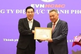 EVNHCMC duoc Bo TT&TT chung nhan 'hinh thanh doanh nghiep so' hinh anh