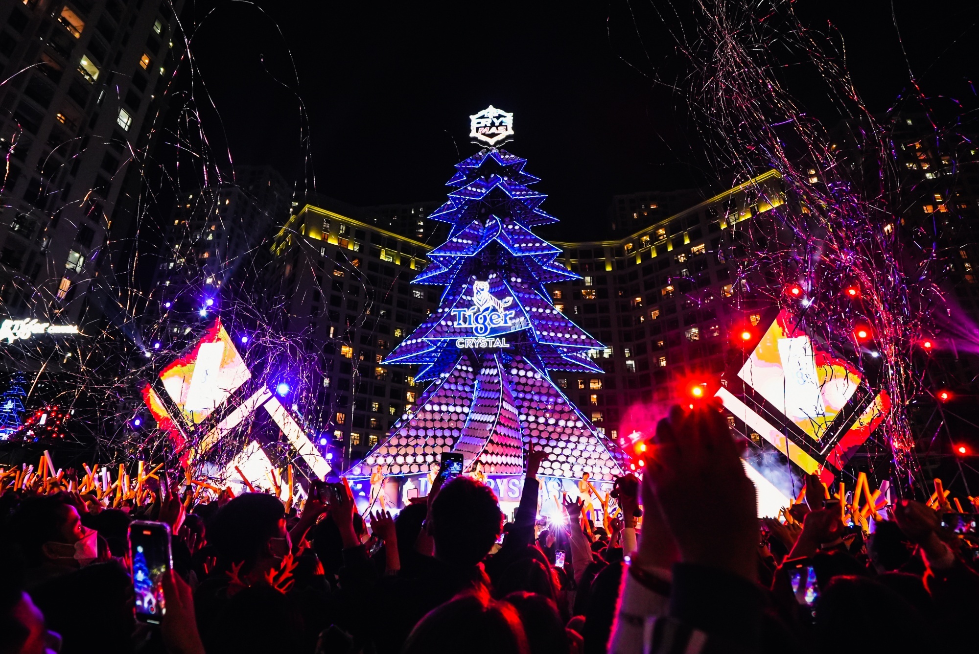 Tiger Crysmas ảnh 3 Tiger Crysmas anh 3
