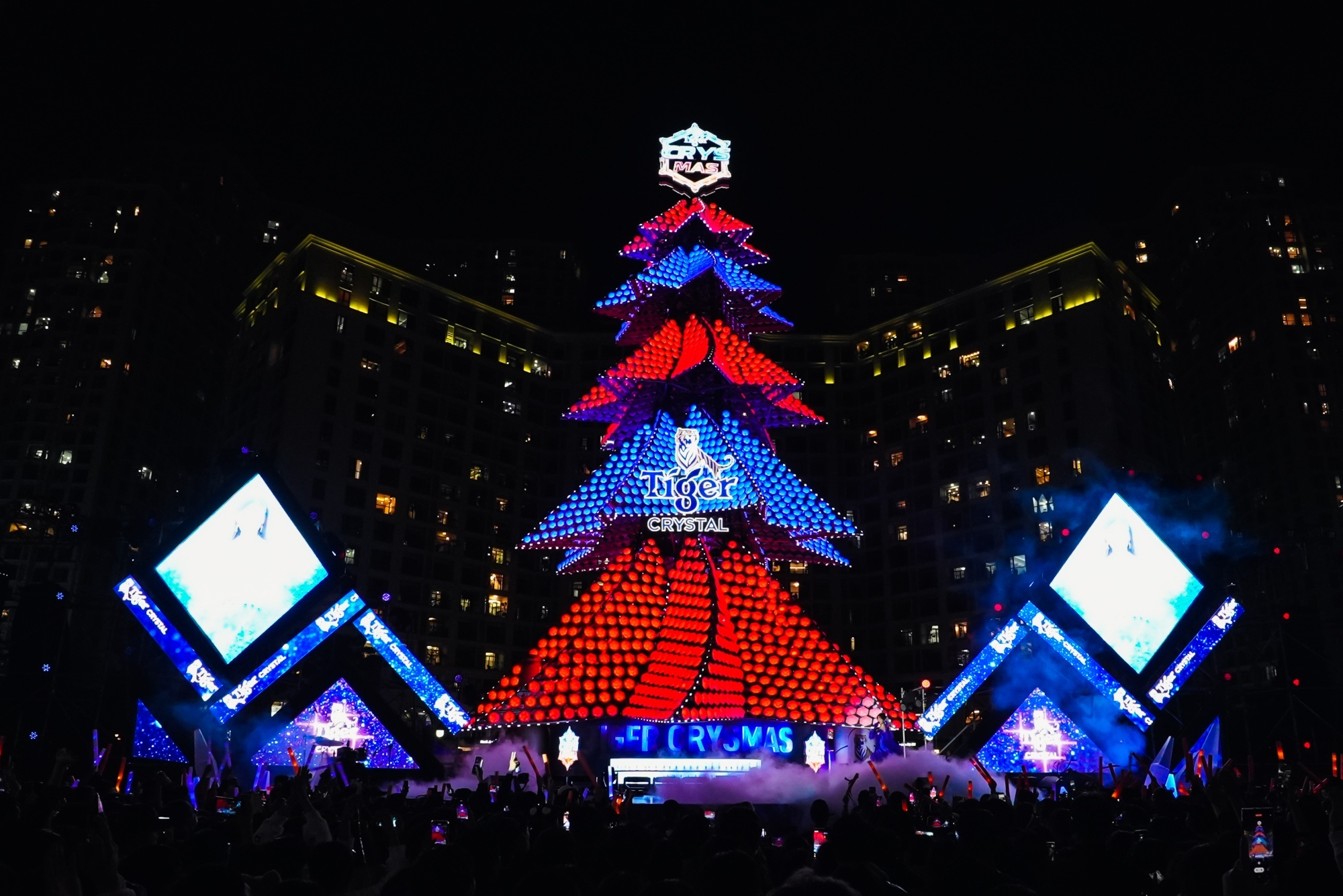 Tiger Crysmas ảnh 4 Tiger Crysmas anh 4