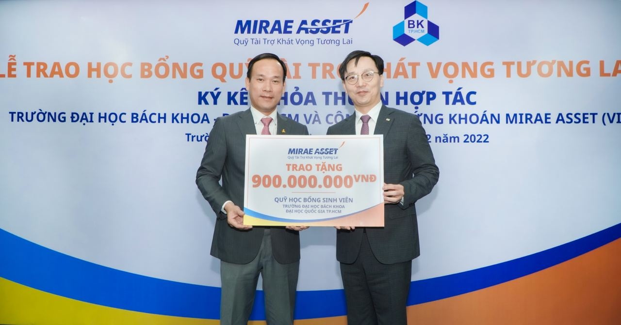 Quy Khat vong tuong lai trao hoc bong gan 3 ty dong cho sinh vien hinh anh