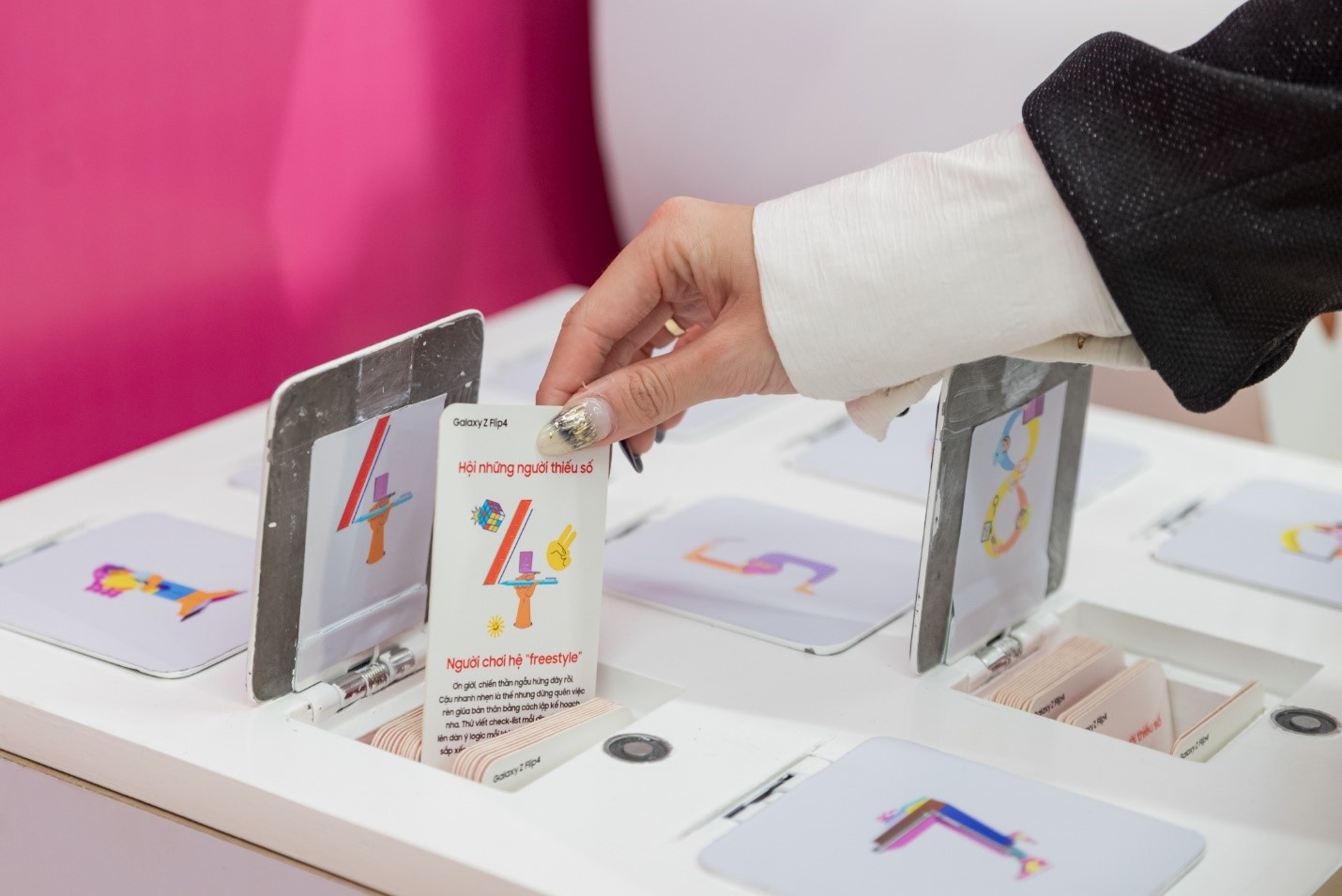 Samsung Galaxy Z Flip4 anh 8