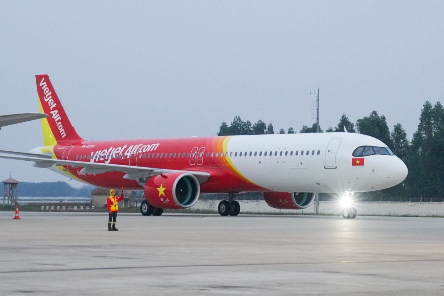 Vietjet don them tau bay moi A321 neo hinh anh