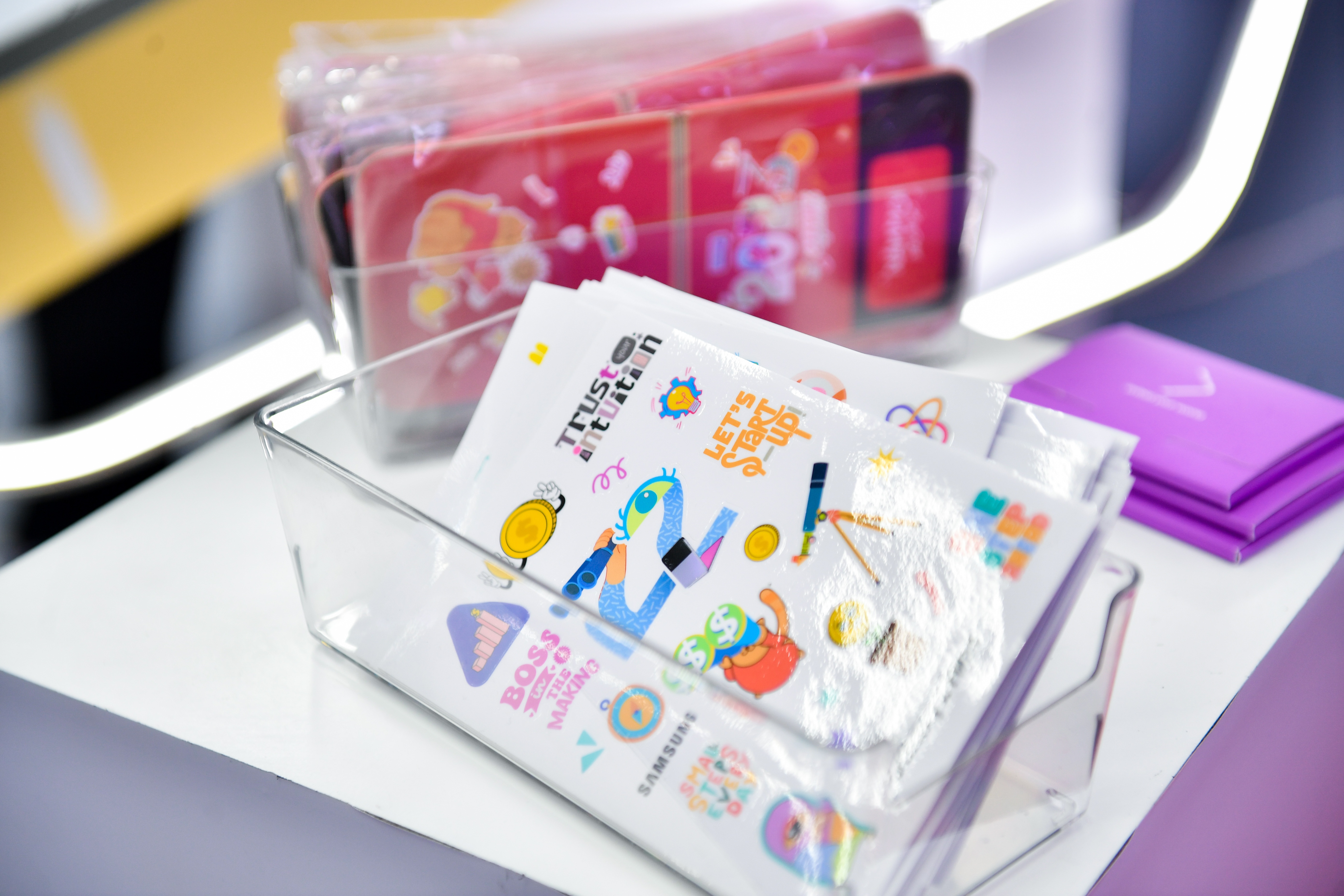 Samsung Galaxy Z Flip4 ảnh 10 Samsung Galaxy Z Flip4 anh 10