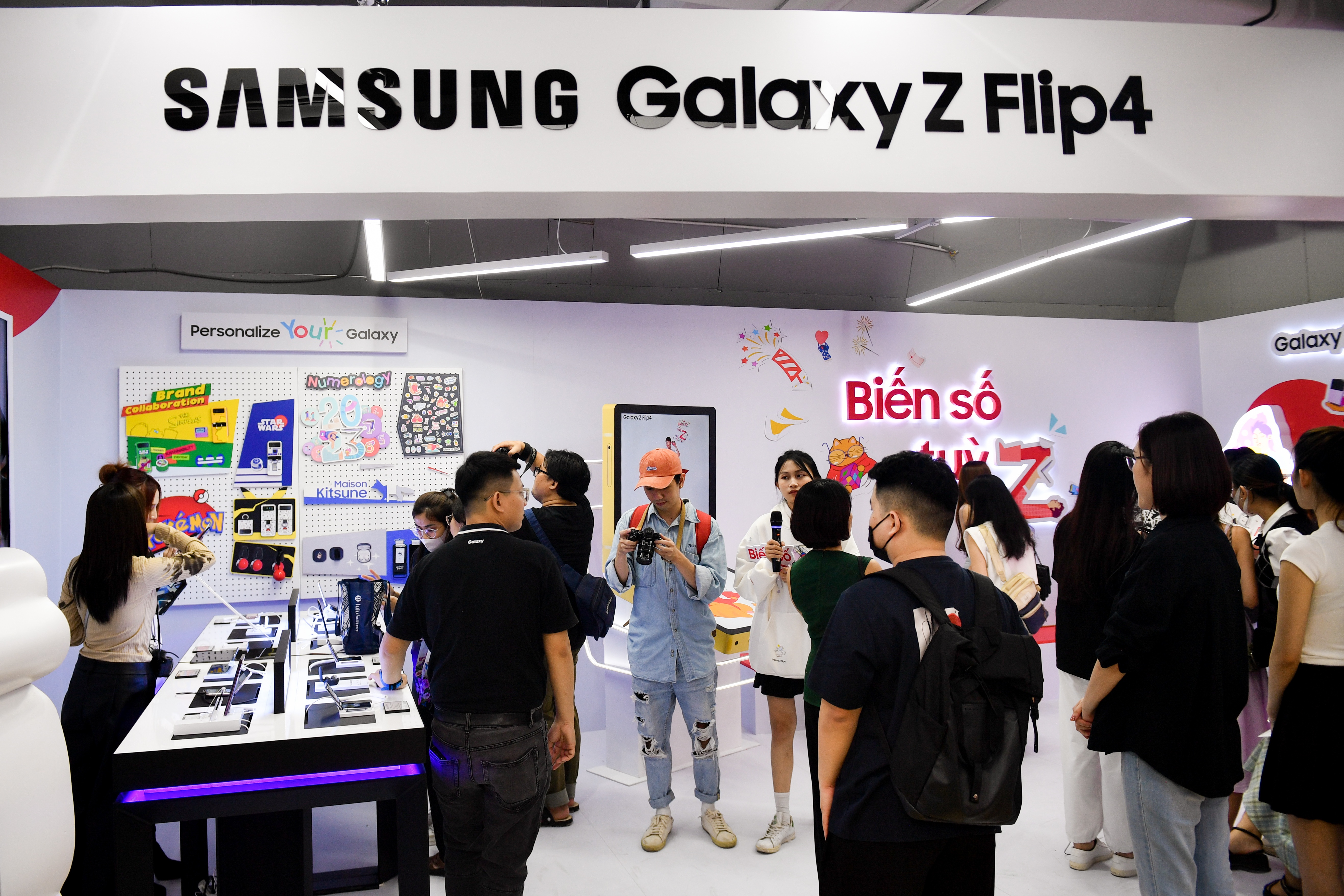 Samsung Galaxy Z Flip4 ảnh 3 Samsung Galaxy Z Flip4 anh 3