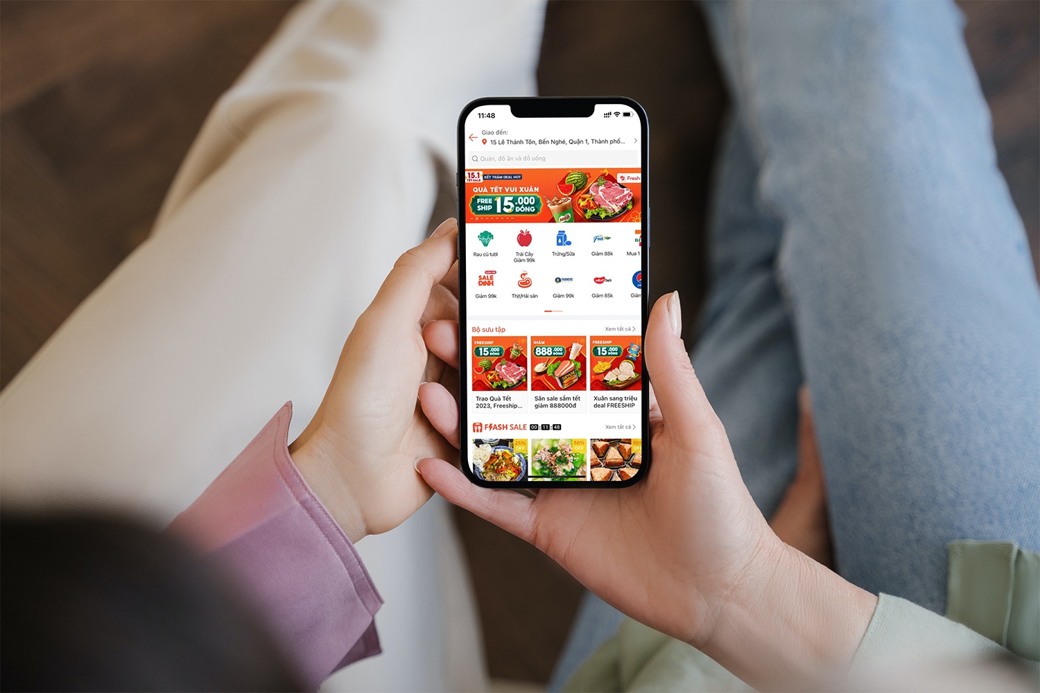 Khong can tay xach nach mang, di cho online duoc chi em uu ai dip Tet hinh anh