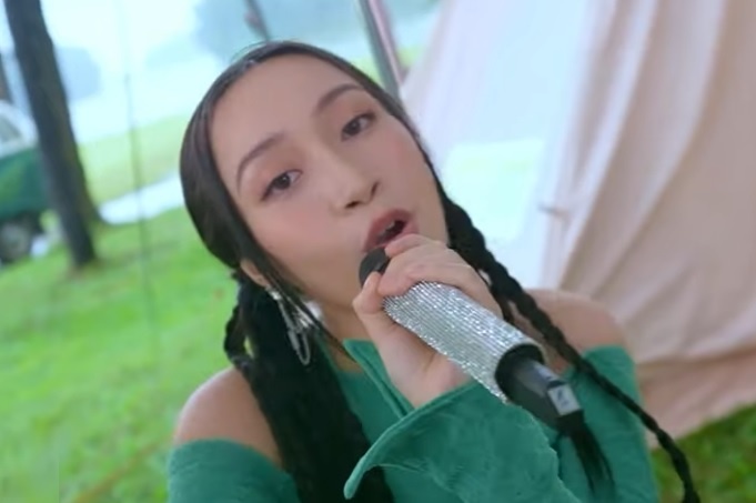 My Anh quen loi ban hit cua me khi tham gia gameshow hinh anh