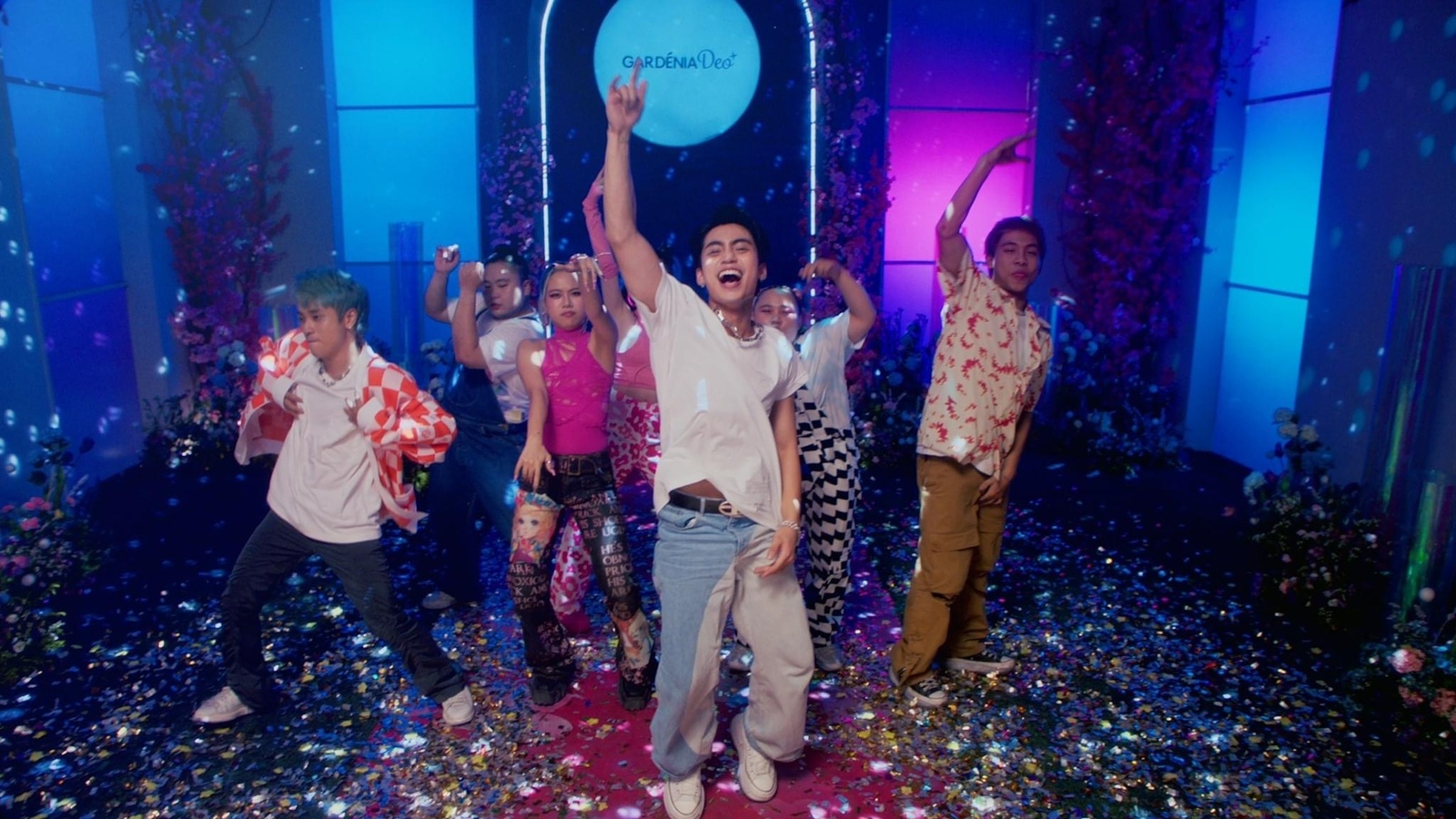 Xui hay vui,  Kotex anh 7