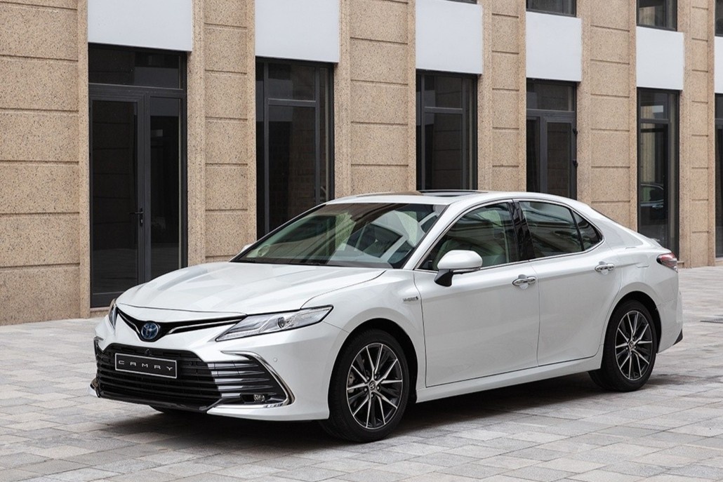 Toyota Camry - xe sang cho doanh nhan tre hinh anh