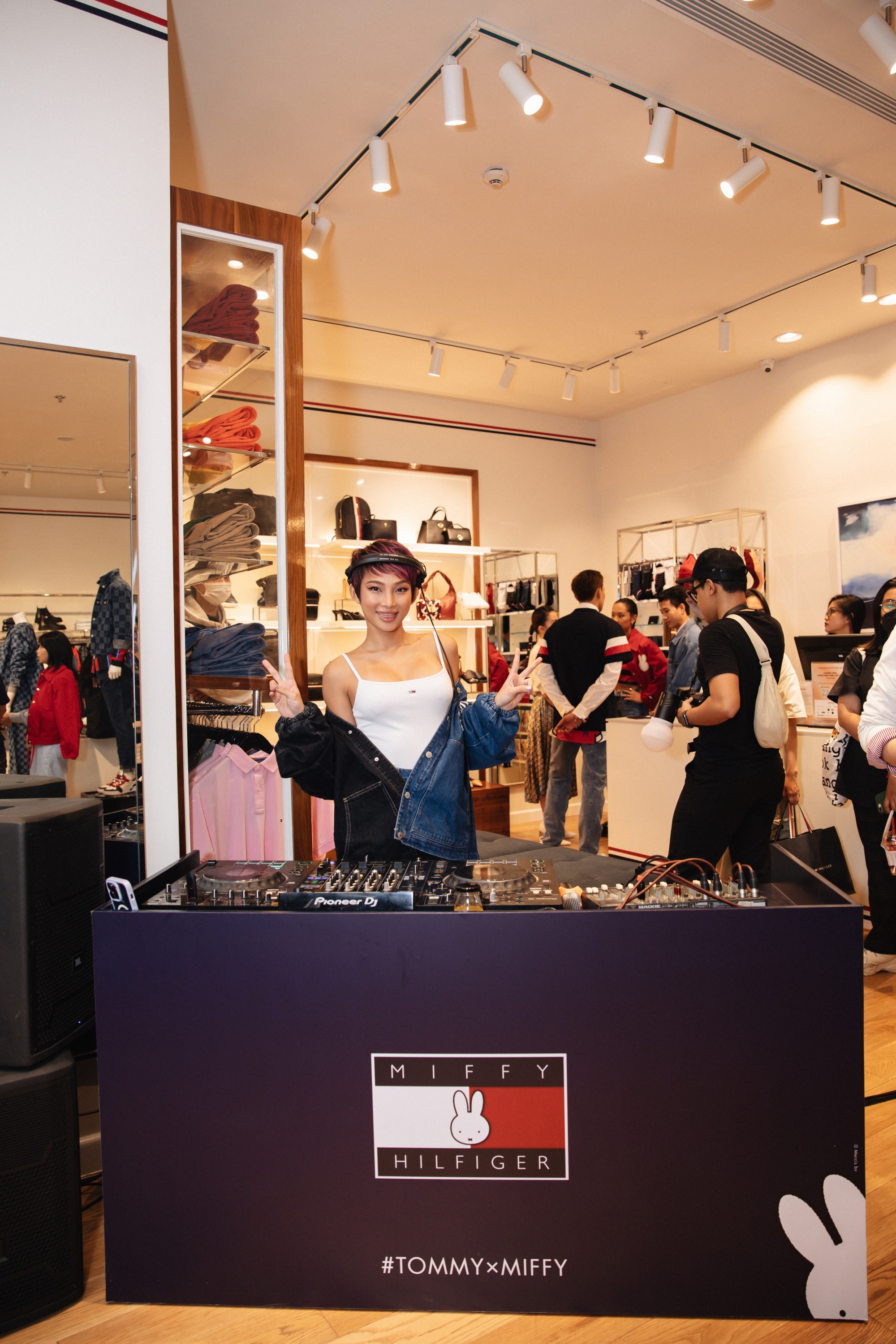 Tommy ảnh 11 Tommy anh 11