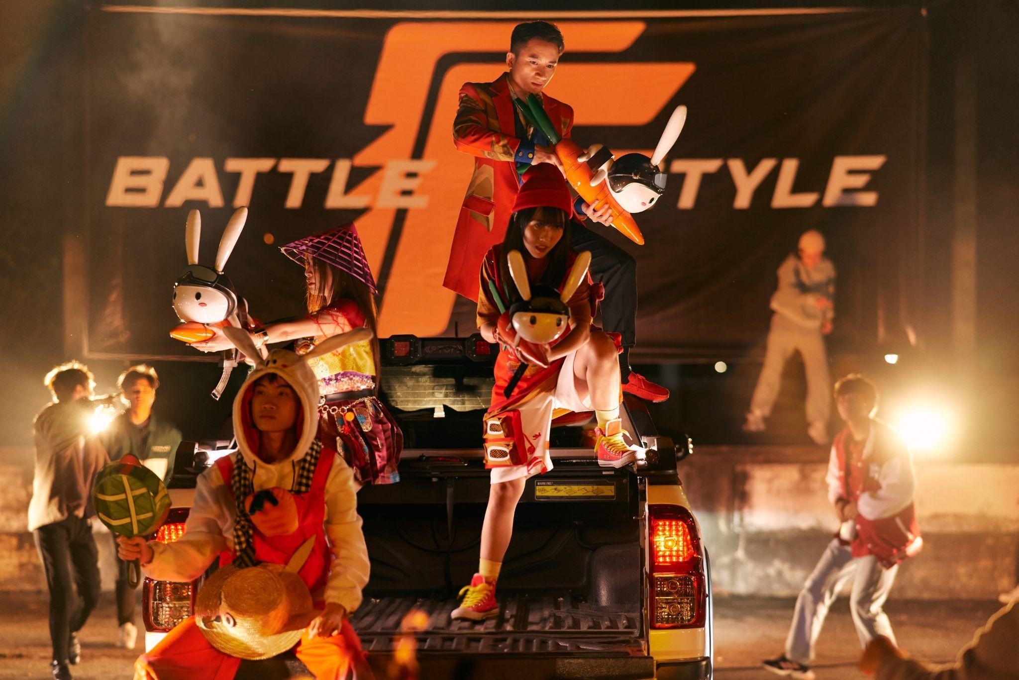 Free Fire,  Hoang Thuy Linh anh 4