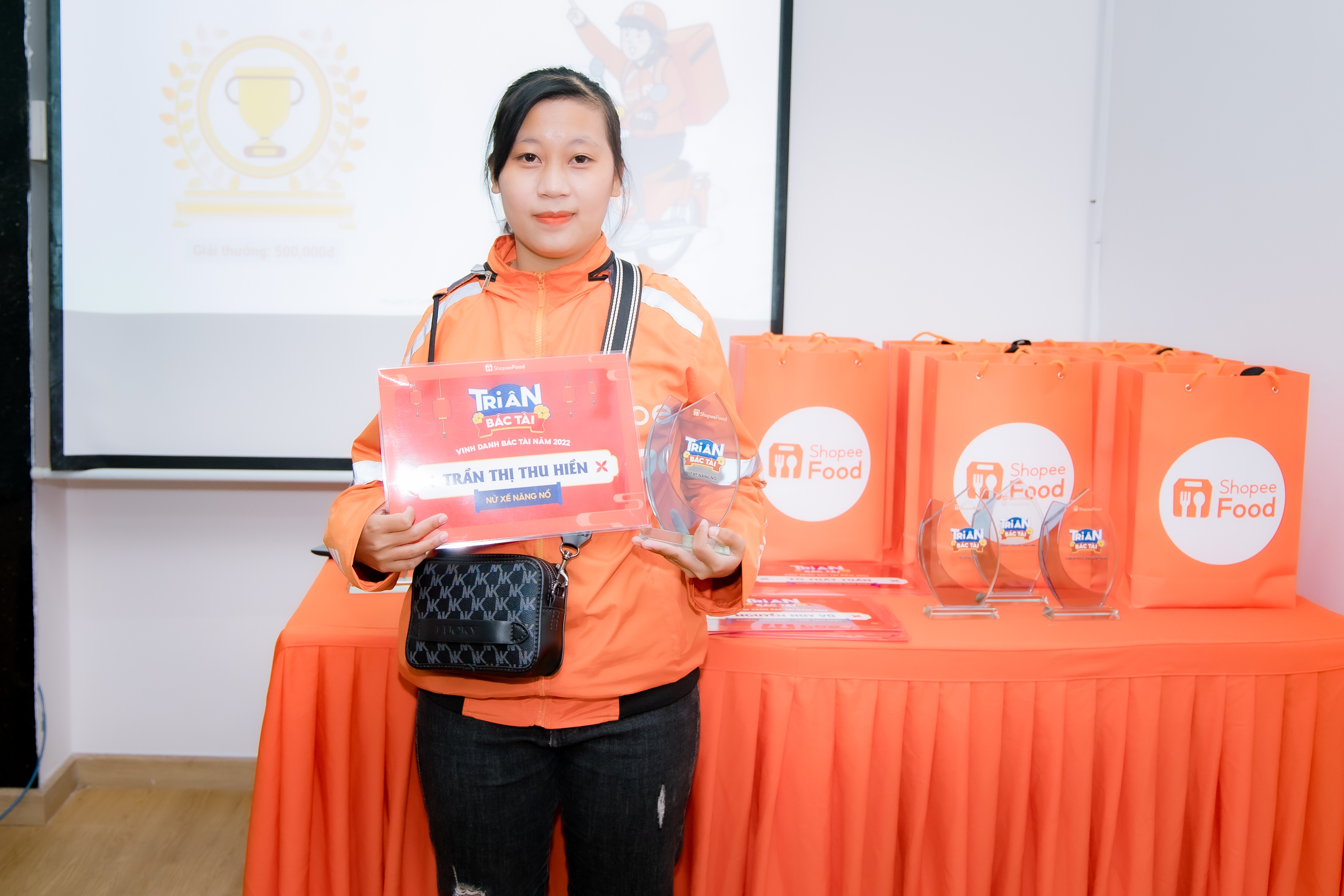 đặt món,  Tết Quý Mão ảnh 4 dat mon,  Tet Quy Mao anh 4